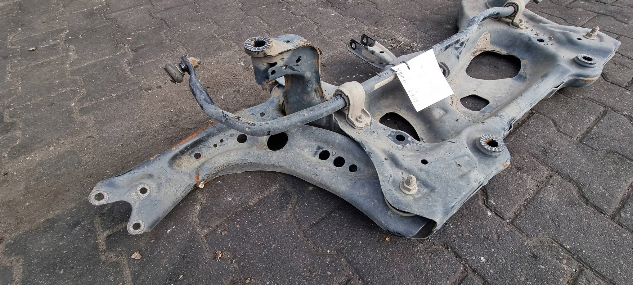 axle beam front SKODA OCTAVIA III