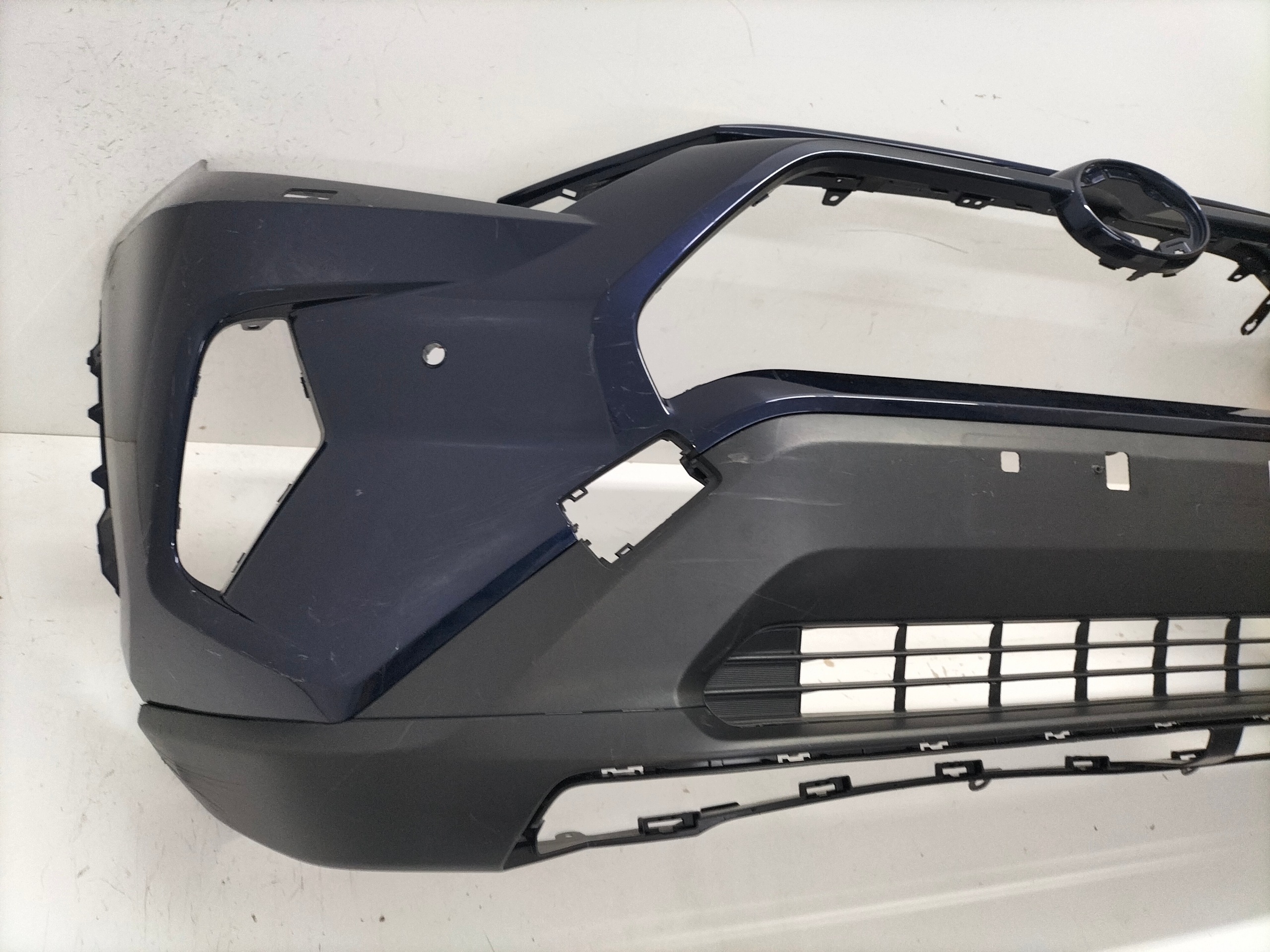 front bumper front TOYOTA RAV4 RAV-4 V 18