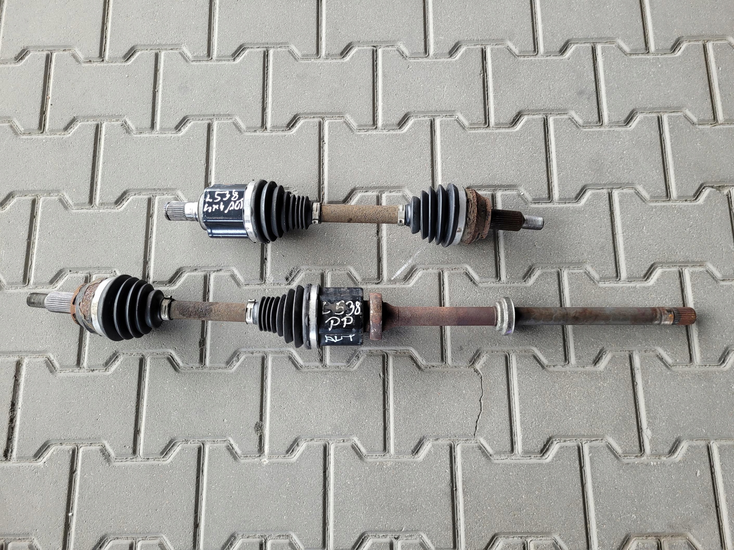 semi-axis front front left LAND RANGE ROVER EVOQUE L538 LIFT 2.0 D AUTOMAT