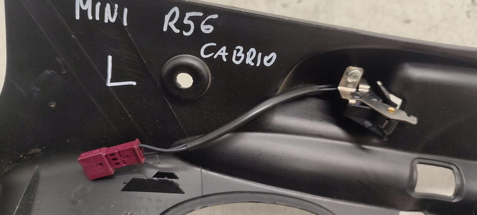 bracket holder rolety polki boot Mini R56 R57 Cabrio One 1,6