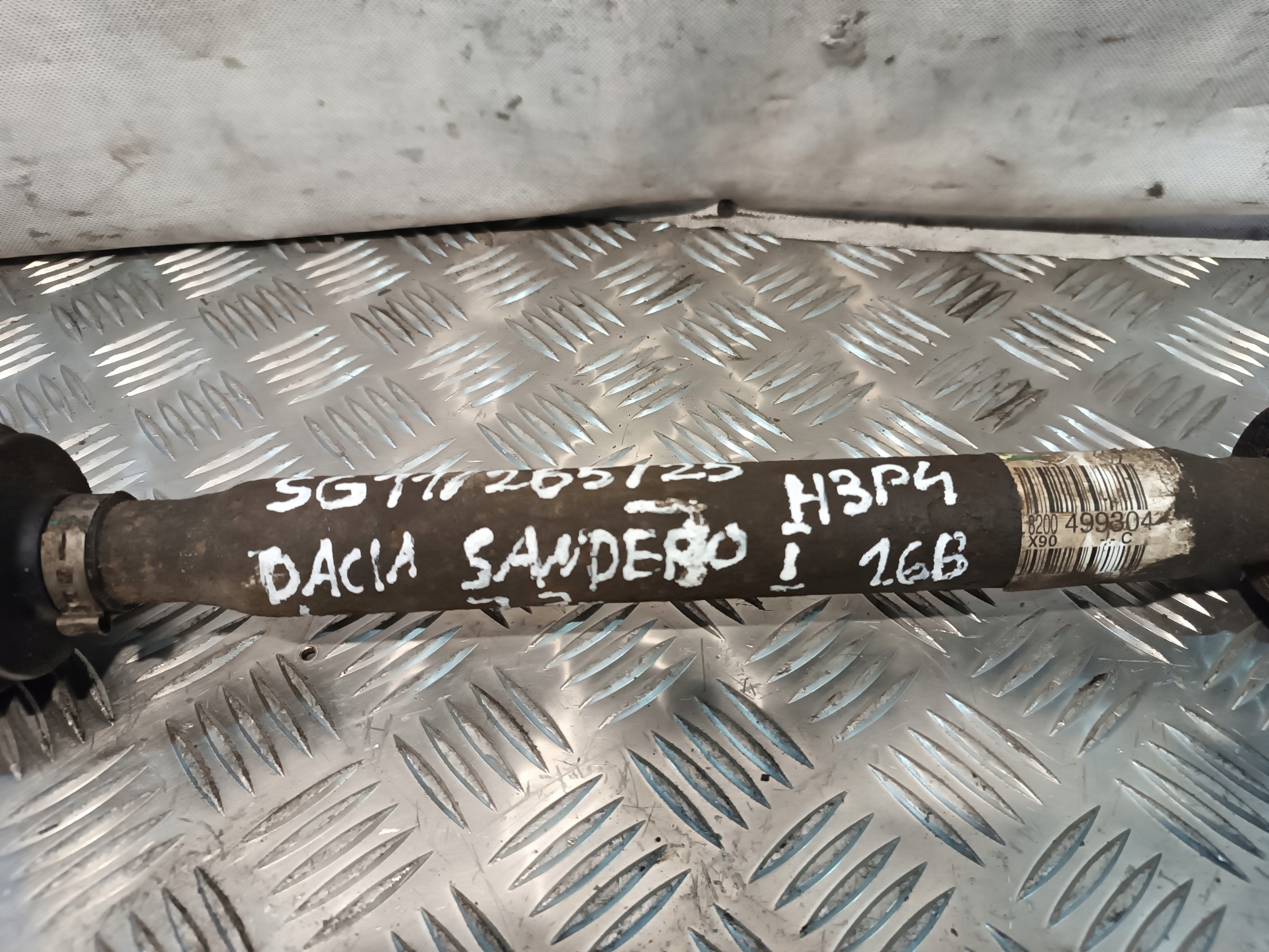 semi-axis left DACIA SANDERO 2011r 1.6B 499304