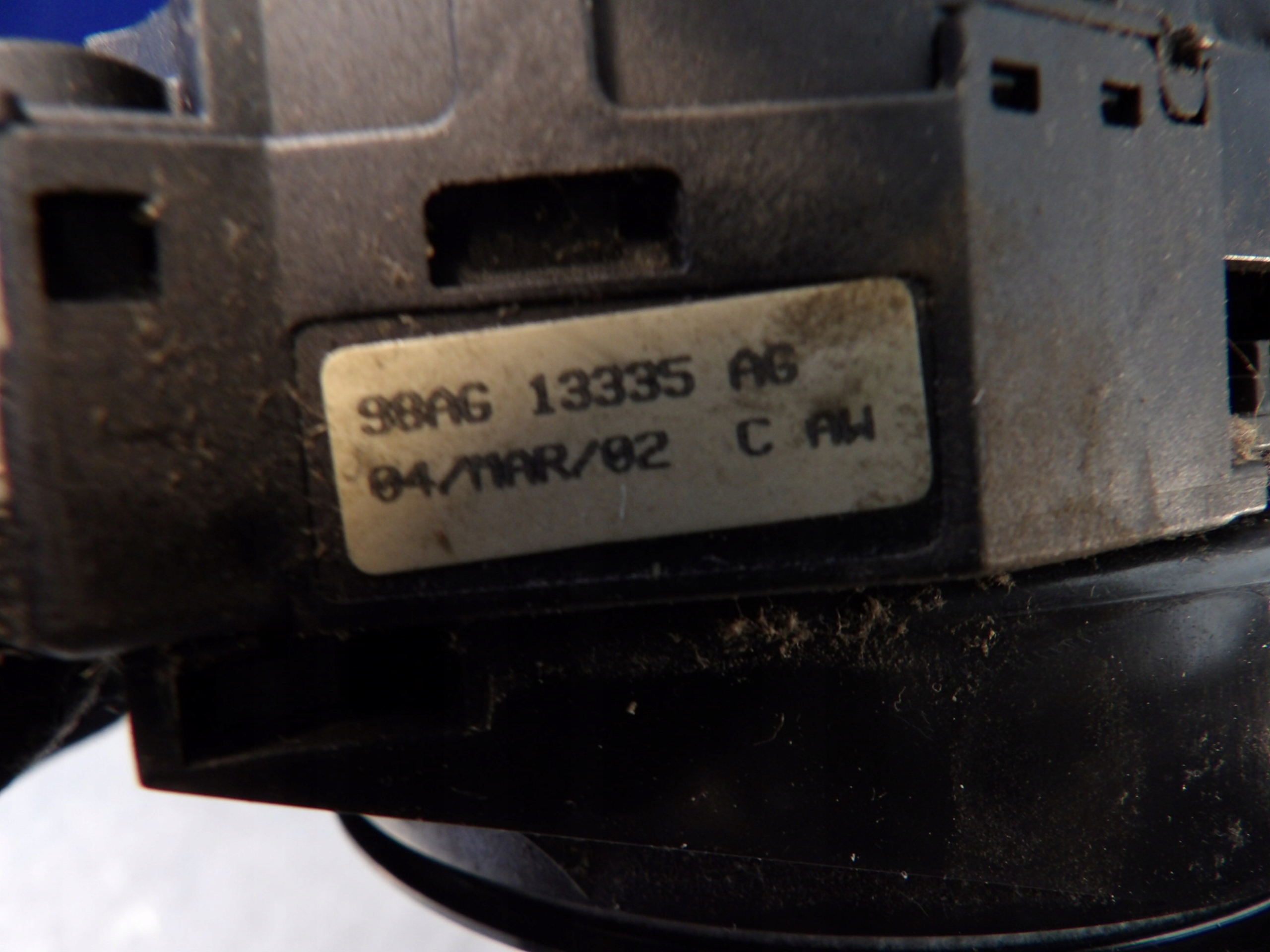 switch Ford Focus and 98AG17A553CC 98AG13335AG