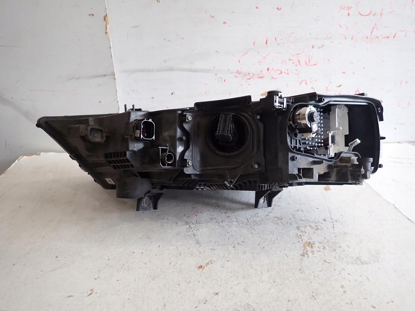 light front front right AUDI Q7 II LIFT 2019- LASER 4M0941086C