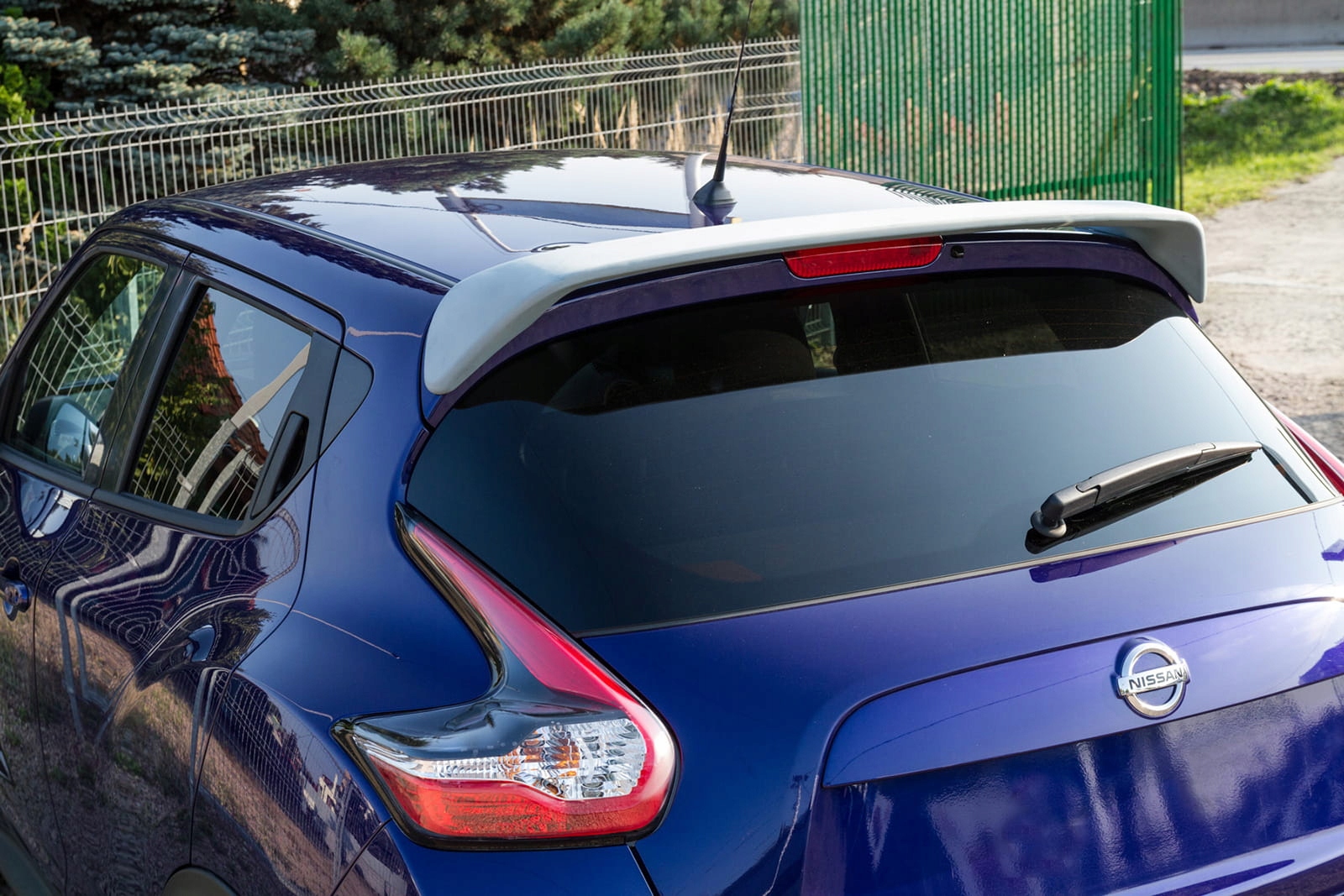 NISSAN JUKE 10-19 DEDYKOWANY SPOILER KLAPY TYLNEJ Strona zabudowy tył