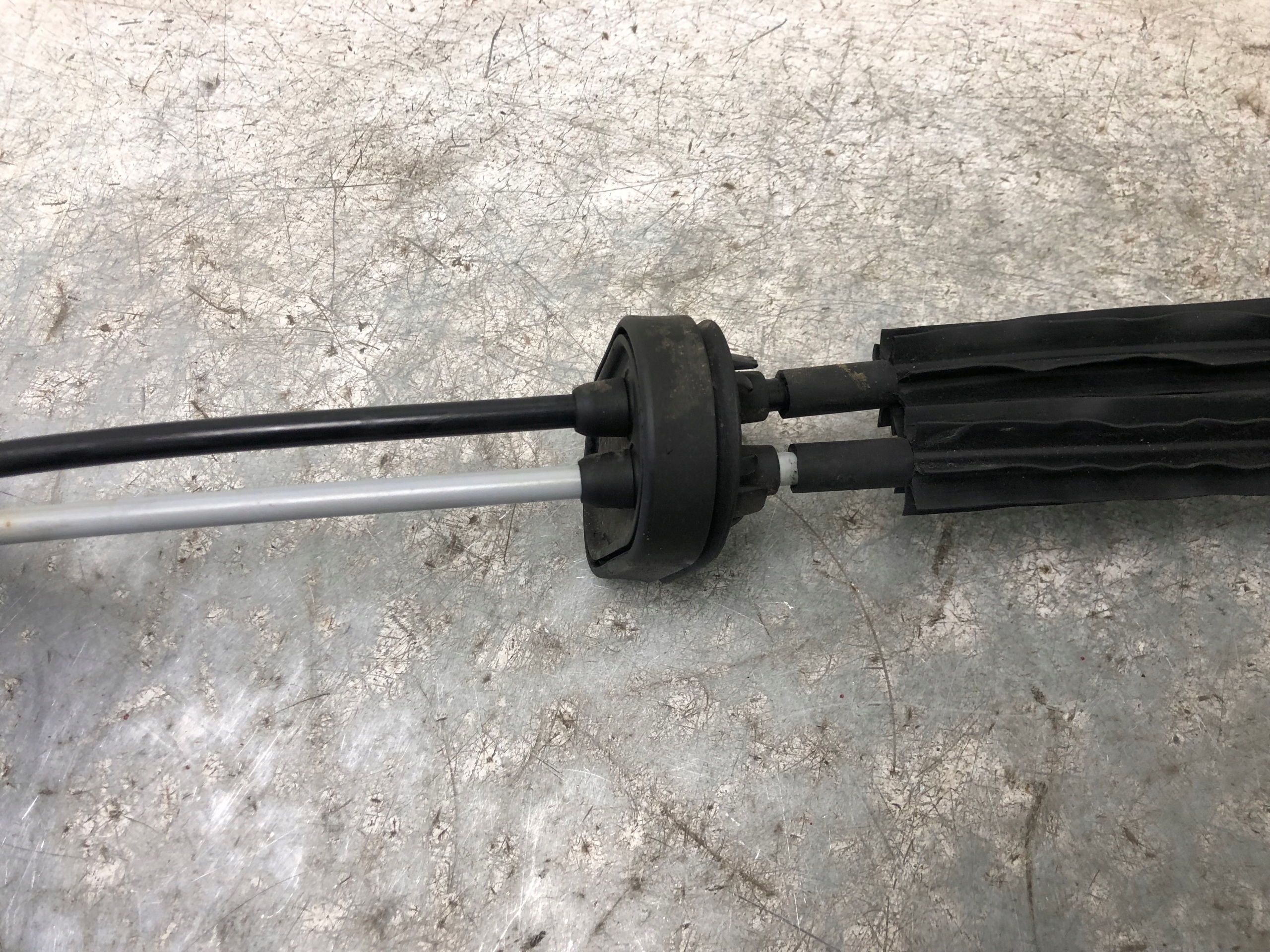 Câble Mécanisme levier vitesse Engrenage OPEL ZAFIRA C 55596497