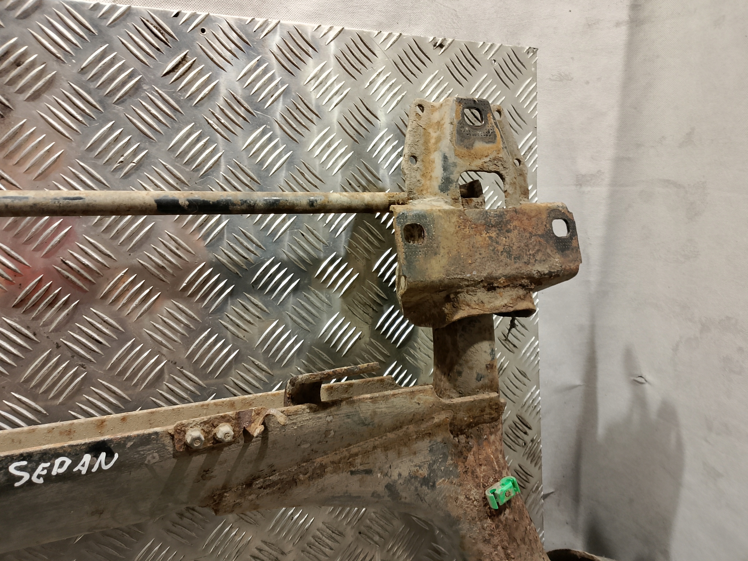 Achsträger träger heck hinten AUDI 80 B4 Sedan