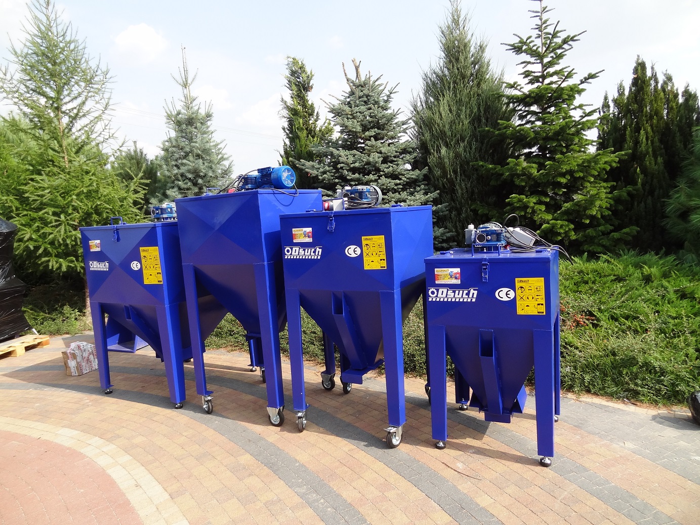 MIESZALNIKI TWORZYW SZTUCZNYCH GRANULATÓW 200kg Marka inna