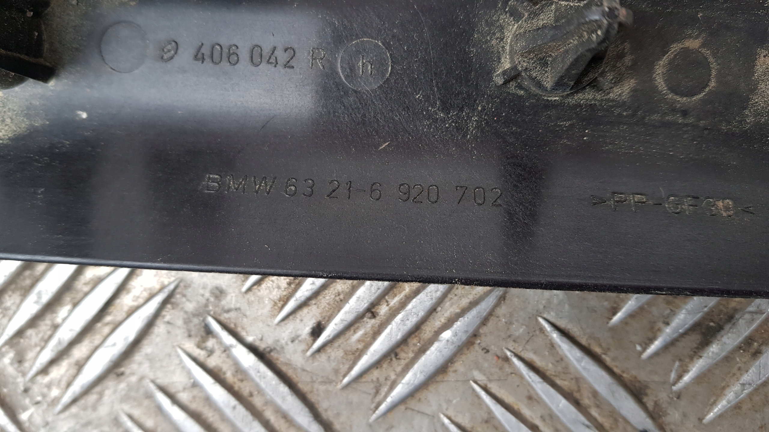 BMW 3 E46 coupe light housing right rear part 6920702