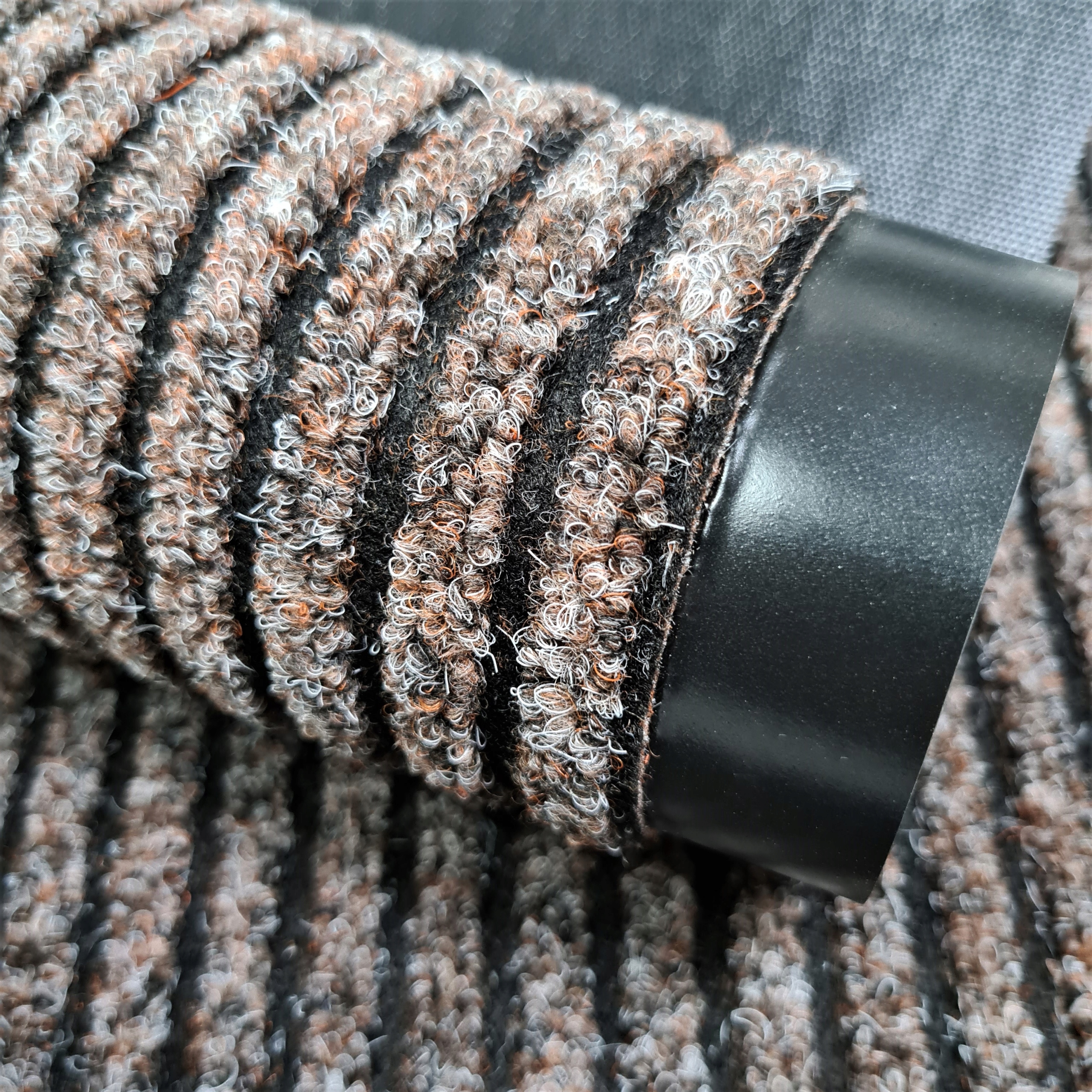 WYCIERACZKA WEJŚCIOWA 90x150 DO BUTÓW BIURA FIRMYPOD DRZWI PROFESJONALNA Długość 150 cm