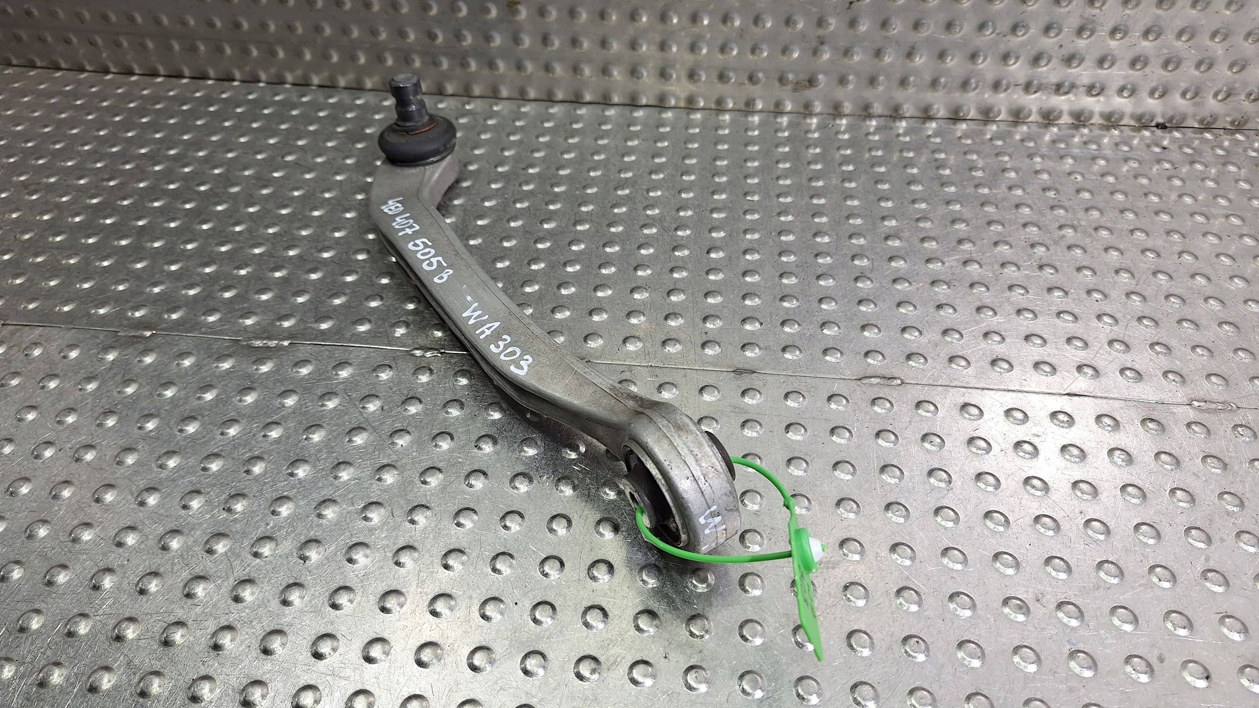 arm left front upper OE 4E0407505B AUDI A6 C6 A8 D3 PHAETON