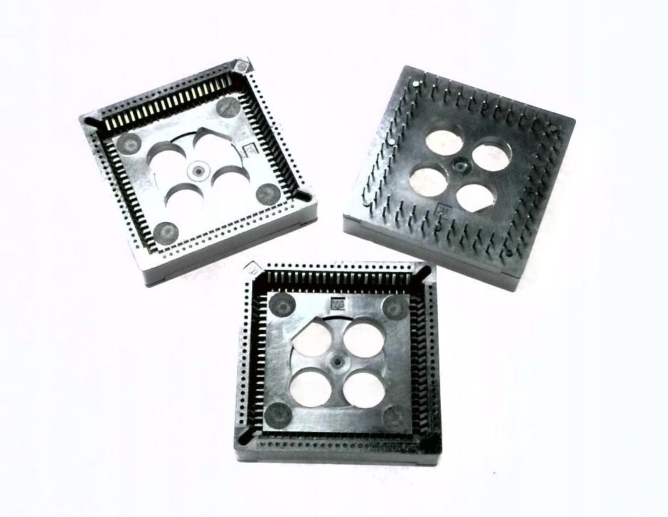 STcs0672 PLCCPIN84 podstawka Plcc 84PIN