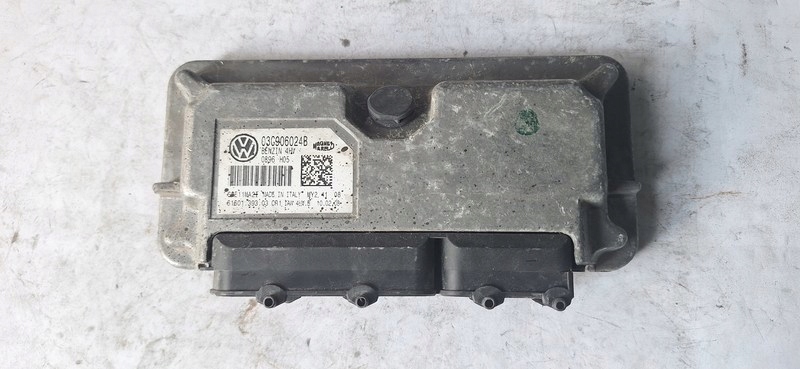 computer des motors SKODA FABIA II 1.4 03C906024B