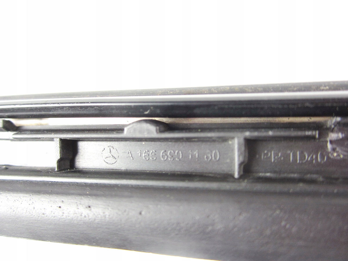 moulding przedniej front windows czolowej left Mercedes ML W166