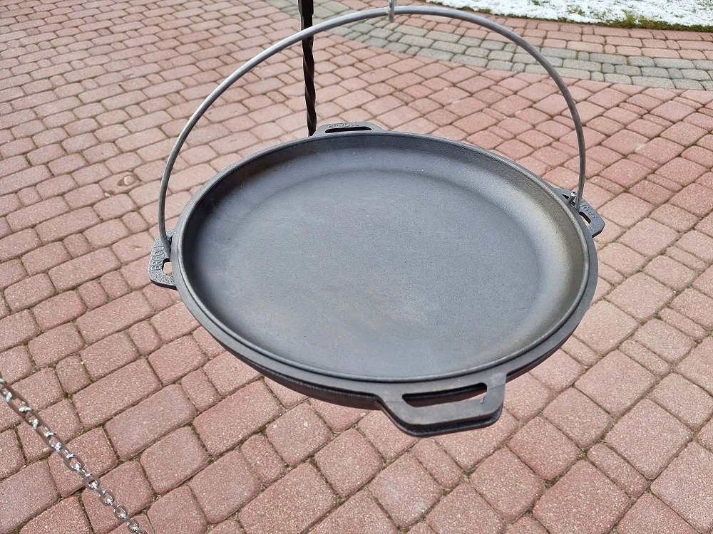 KOCIOŁEK ŻELIWNY KAZAN 8L Z PATELNIĄ Pojemność 8 l