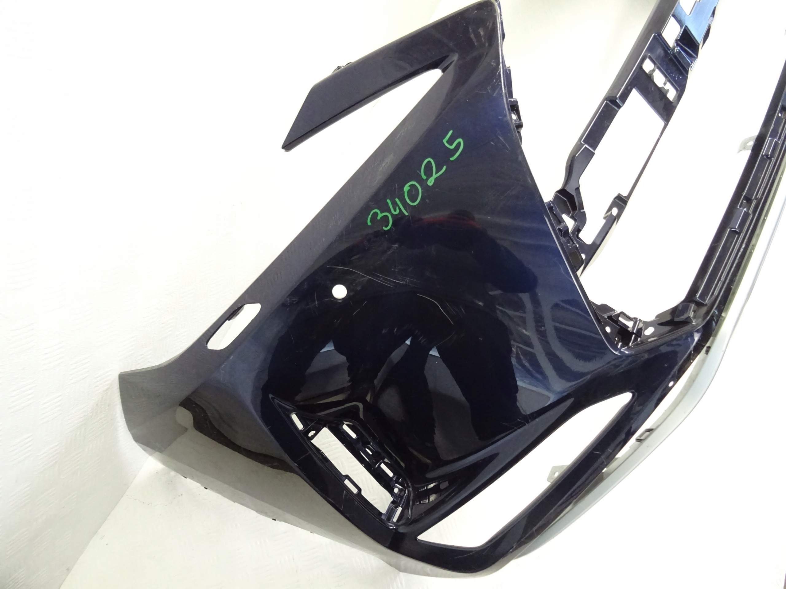 Lexus RX IV RX450H LIFT 19- bumper front