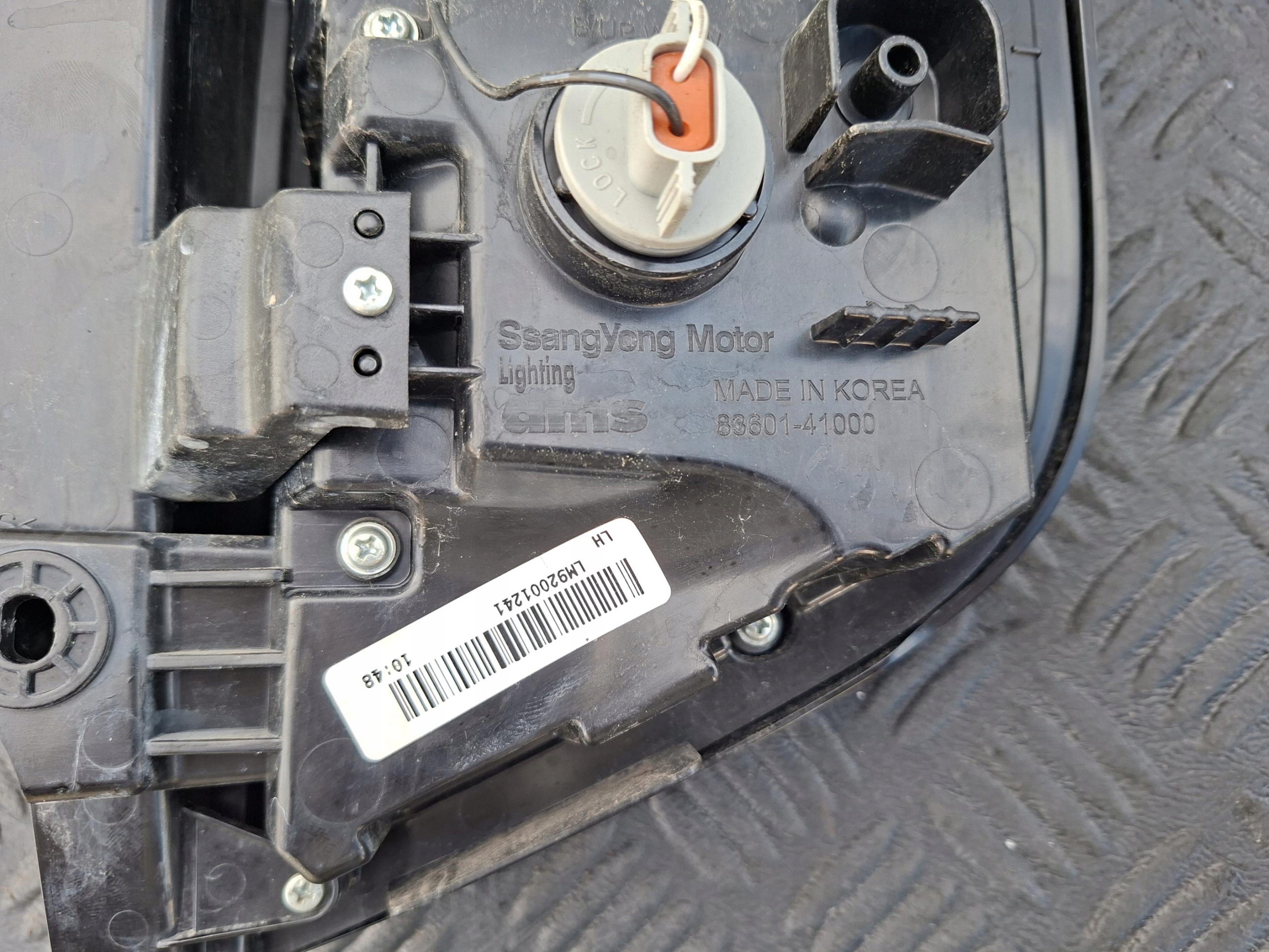 light rear part left rear left 83601-41000 SSANGYONG KGM TORRES