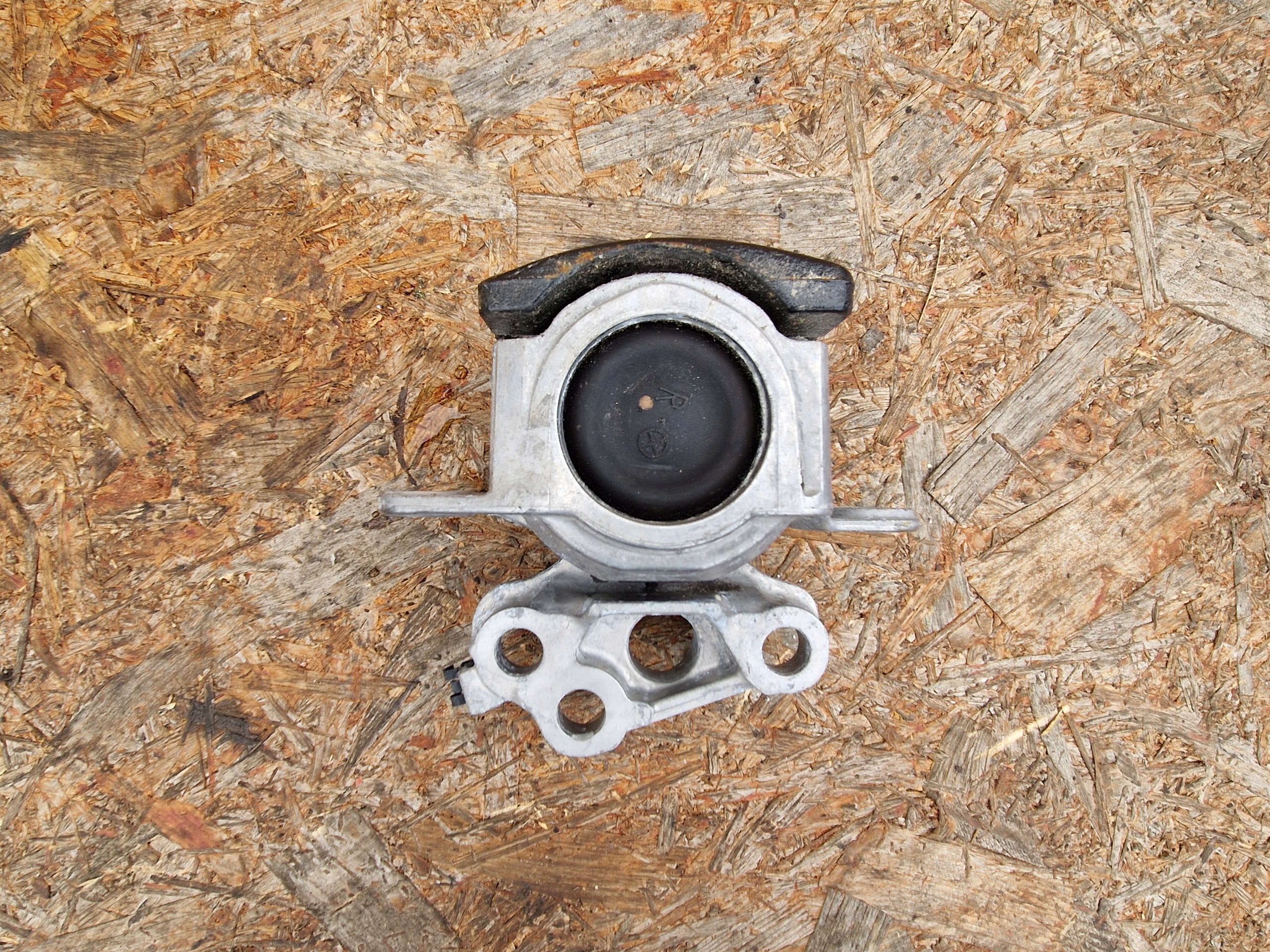 supporto Supporti motore usato RANGE ROVER EVOQUE 2.0D K8D2-7M121-AE