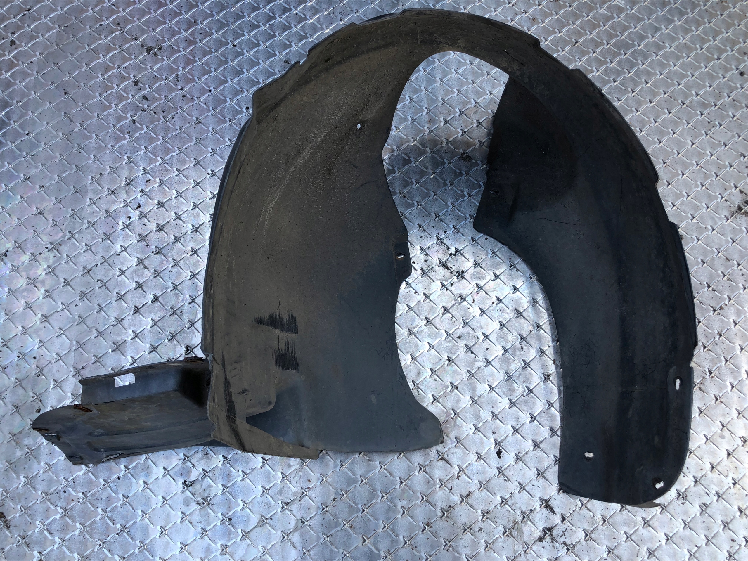mudguard left front SKODA ROOMSTER 5J0809961