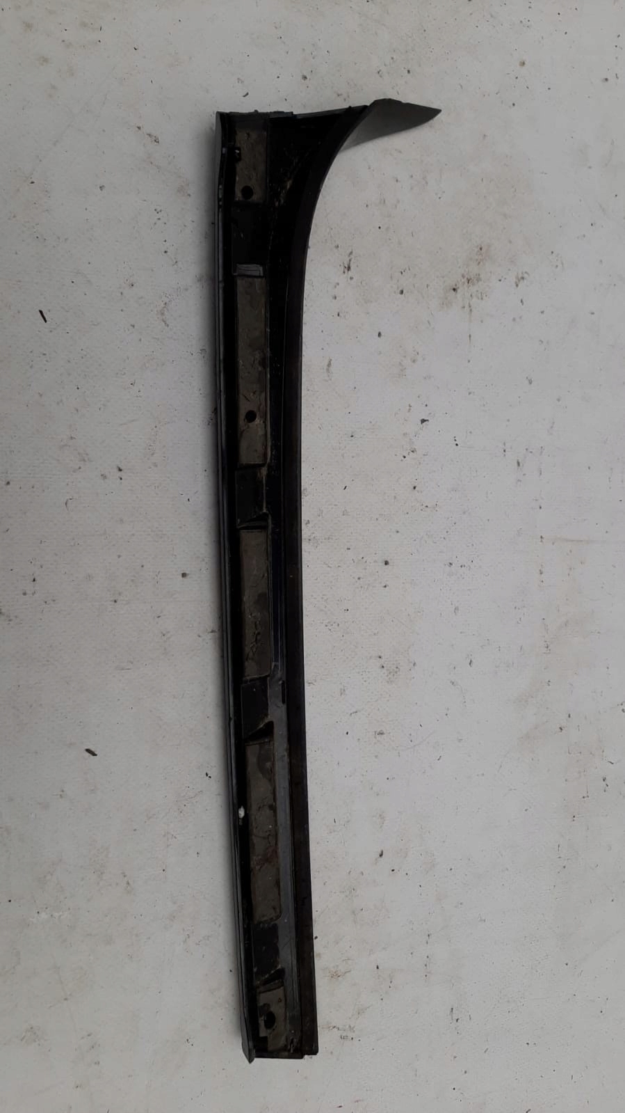 VW PASSAT B8 3G9 moulding cap bonnet right rear part