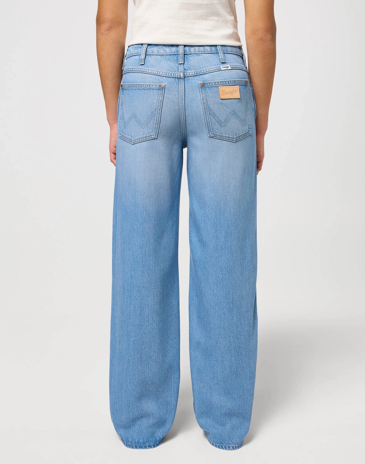 Dámské široké džíny Wrangler World Wide Betty Blue 112352329 28/32