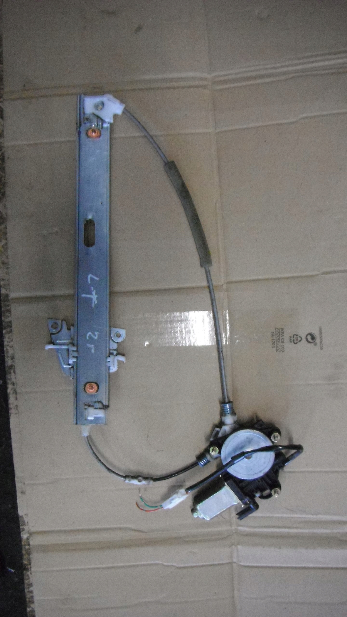 MAZDA MPV 99-06 MECHANIZM SZYBY LEWY TYŁ