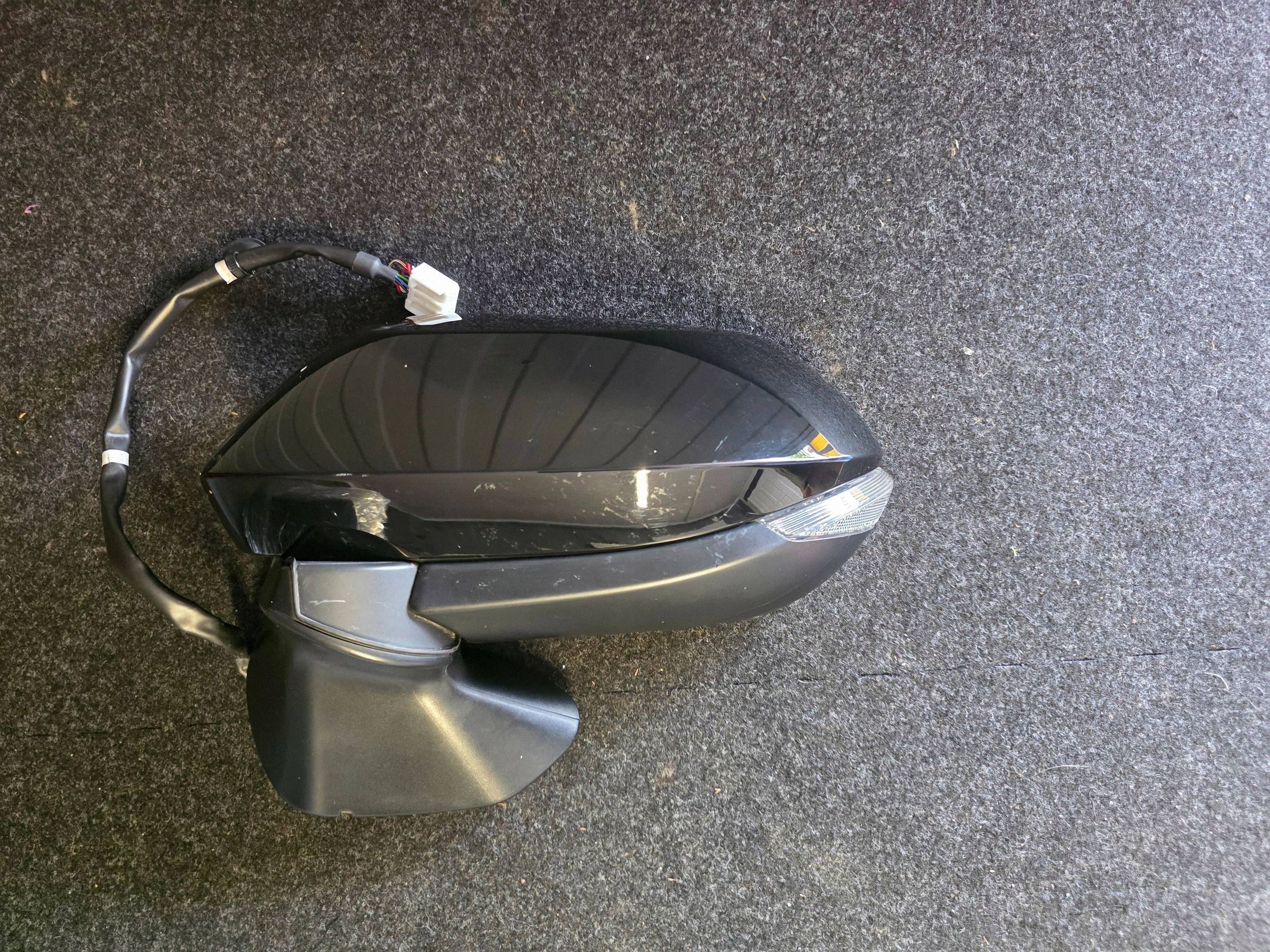 TOYOTA YARIS CROSS mirror left 8 PIN