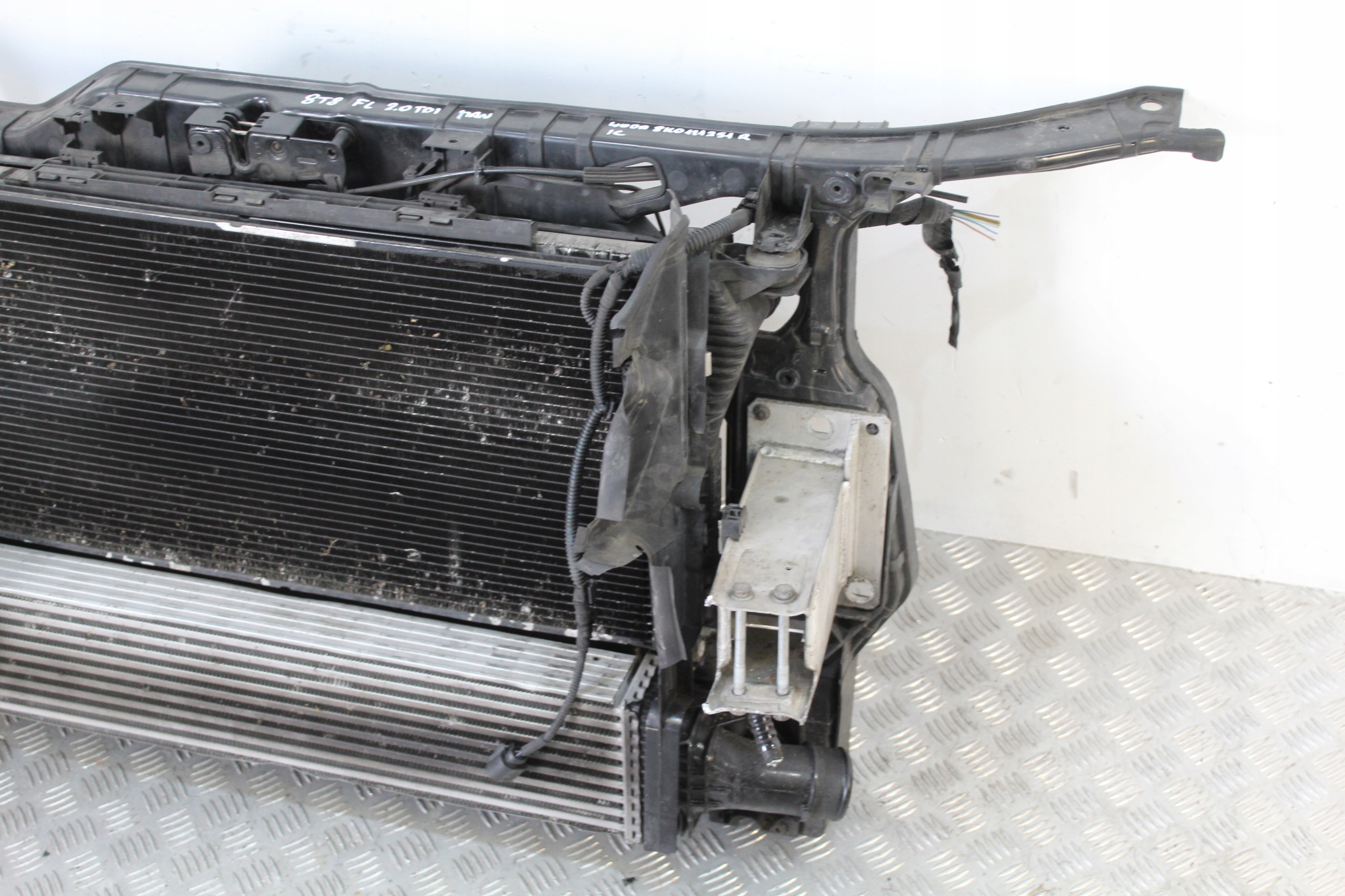 support panel for radiators CHLONICE AUDI A5 8T0 8T8 2,0 TDI