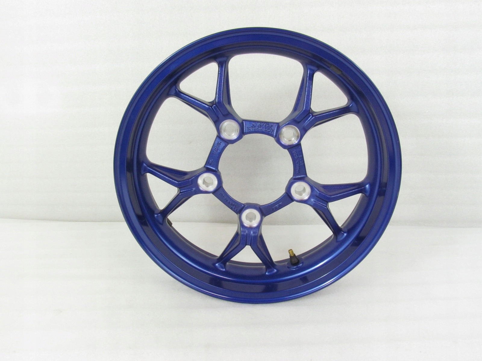 Обод передний / колесо Yamaha Niken