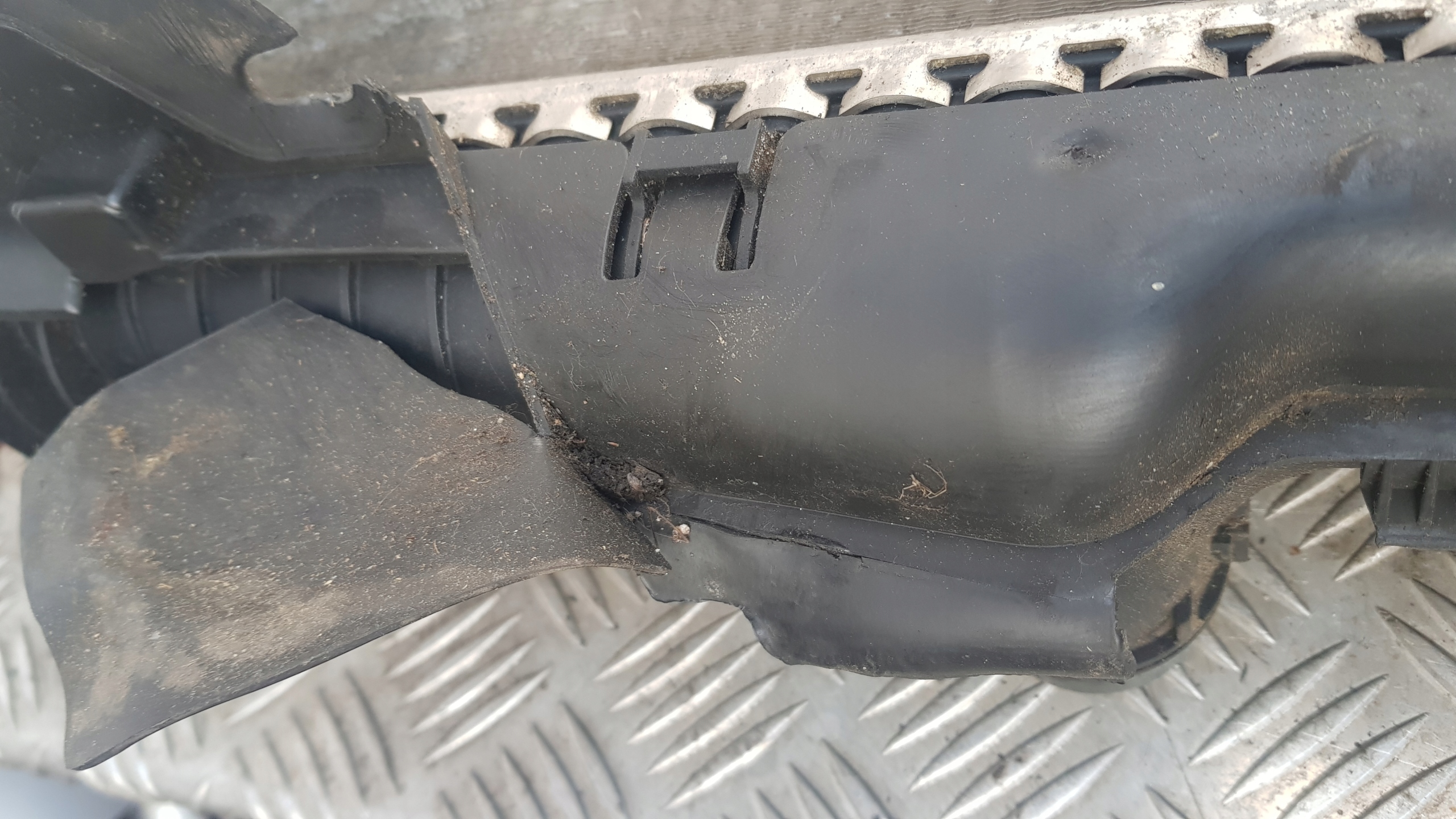 MERCEDES W220 3.2 water cooler a2205000004