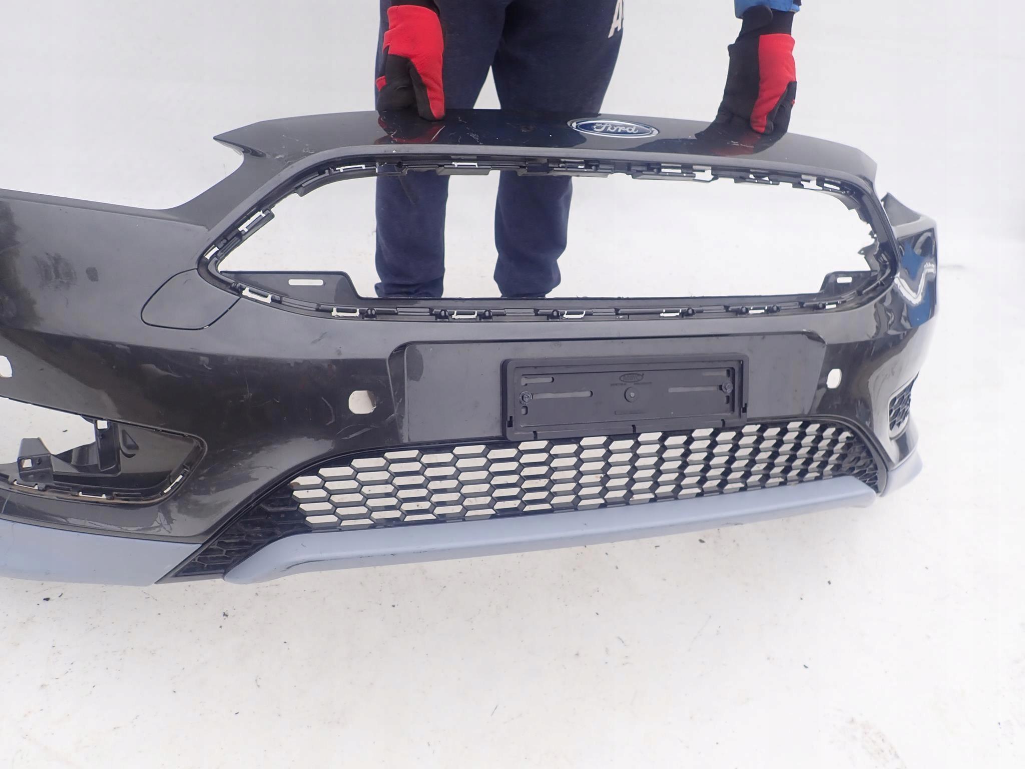FORD FOCUS III 3 ST LINE LIFT 14-18 nárazník předek