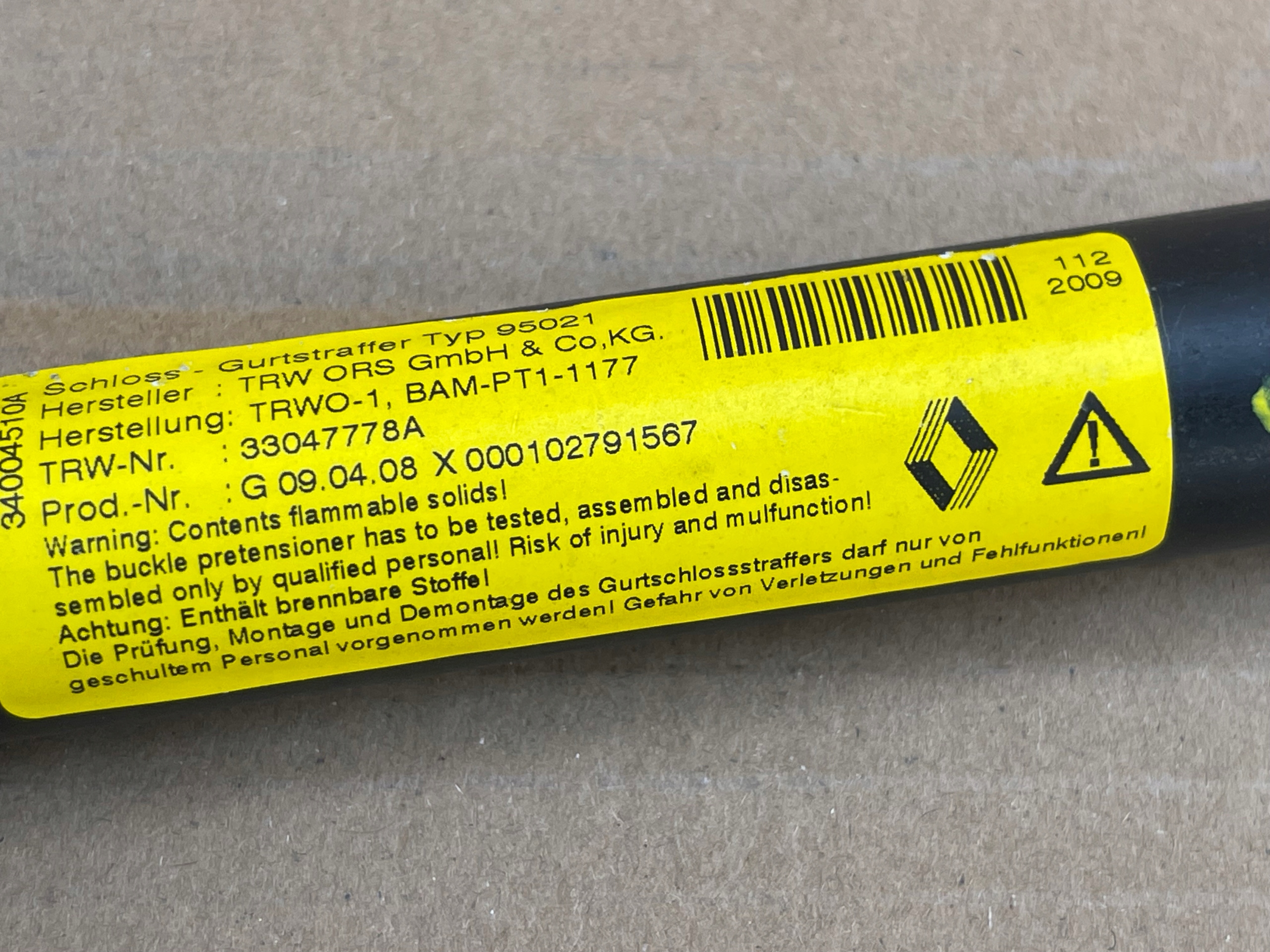 NAPINACZE PASÓW LEWY PRAWY RENAULT TWINGO II Oryginał Wersja Europejska