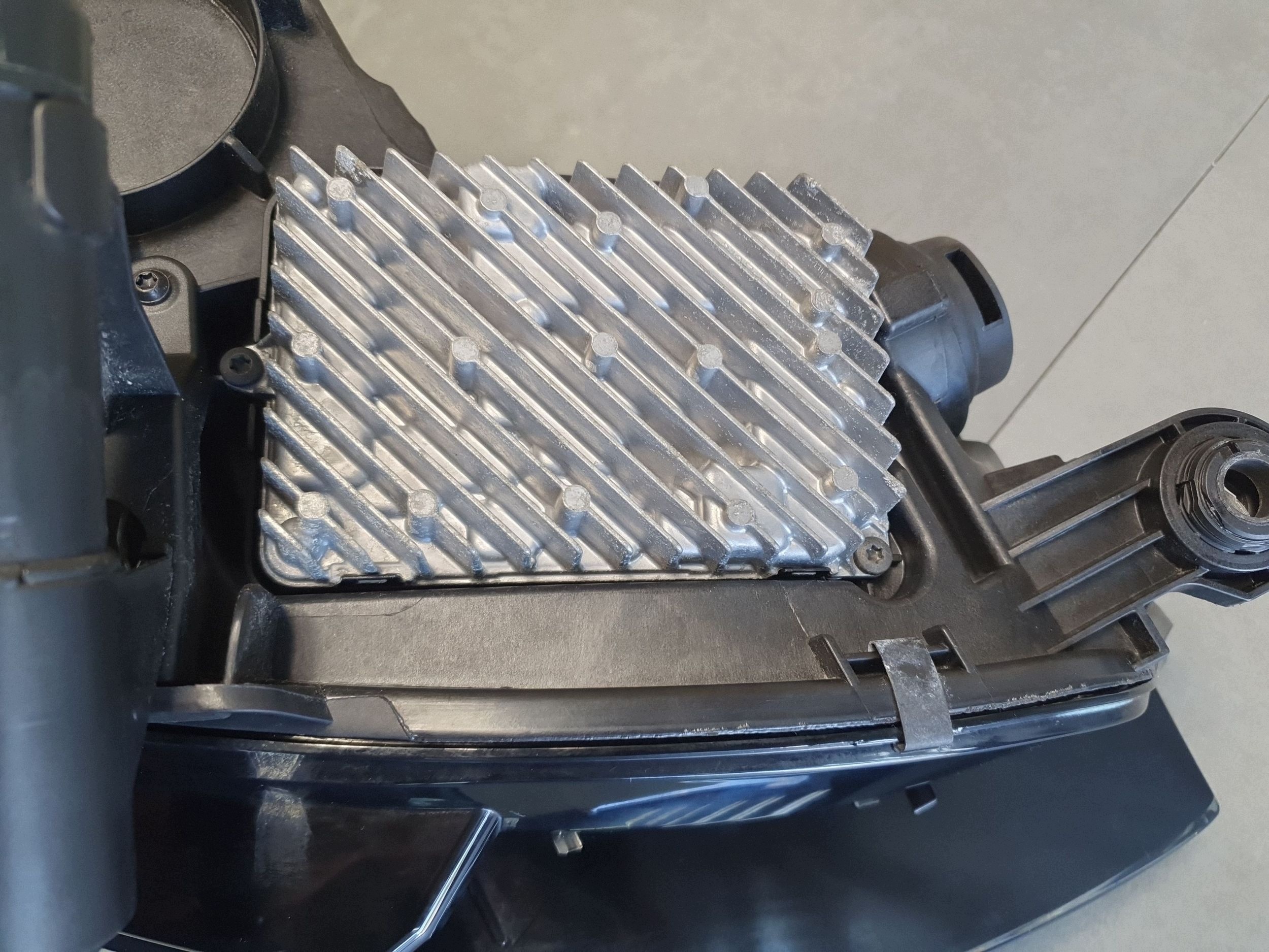 Audi A4 S4 B9 8W Reflektor light left front Matrix-Beam 8W0941035E kompletn