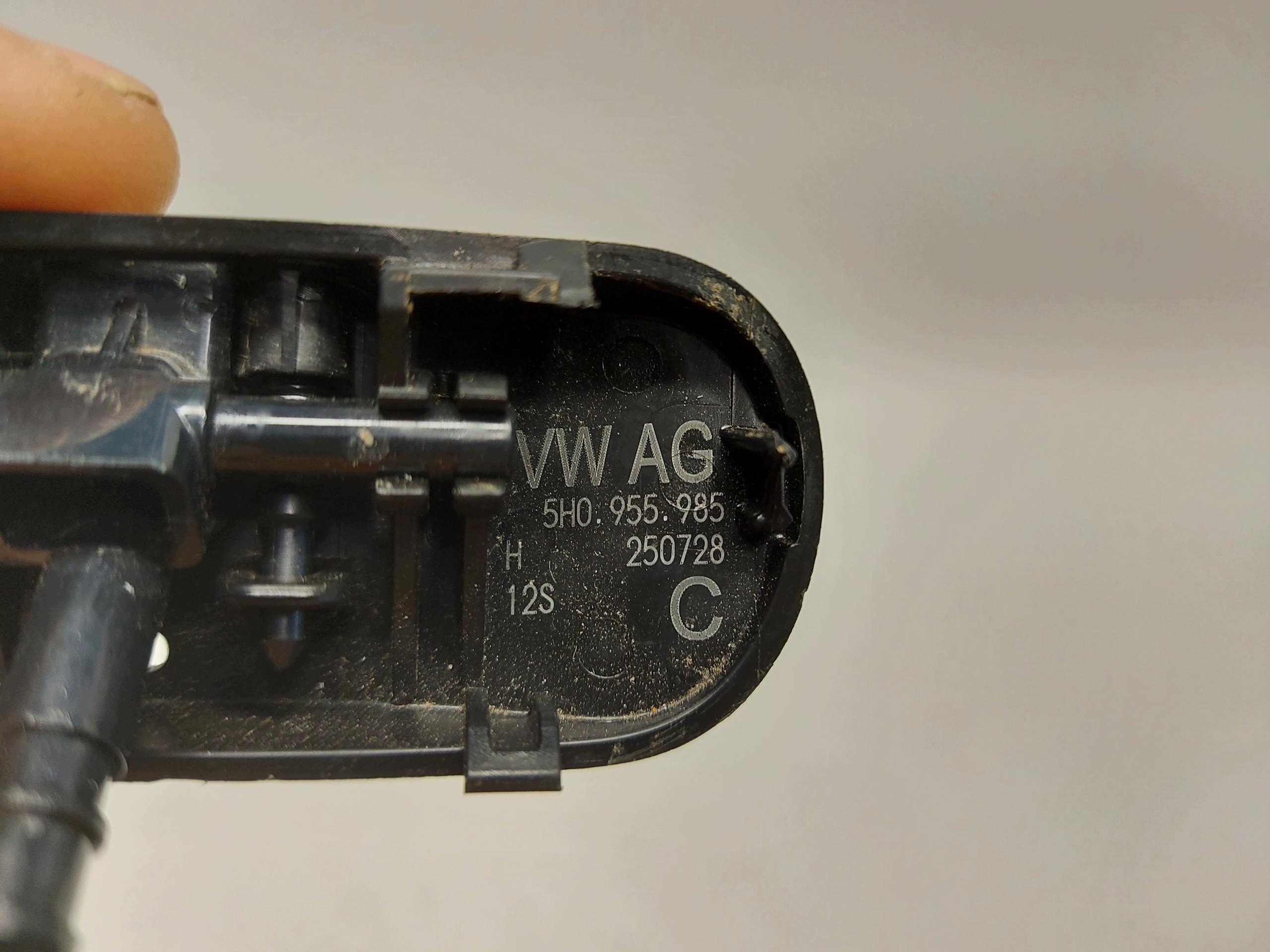 VW ID5 GTX 11E waschwasserdüse fenster front komplet 5H0955985