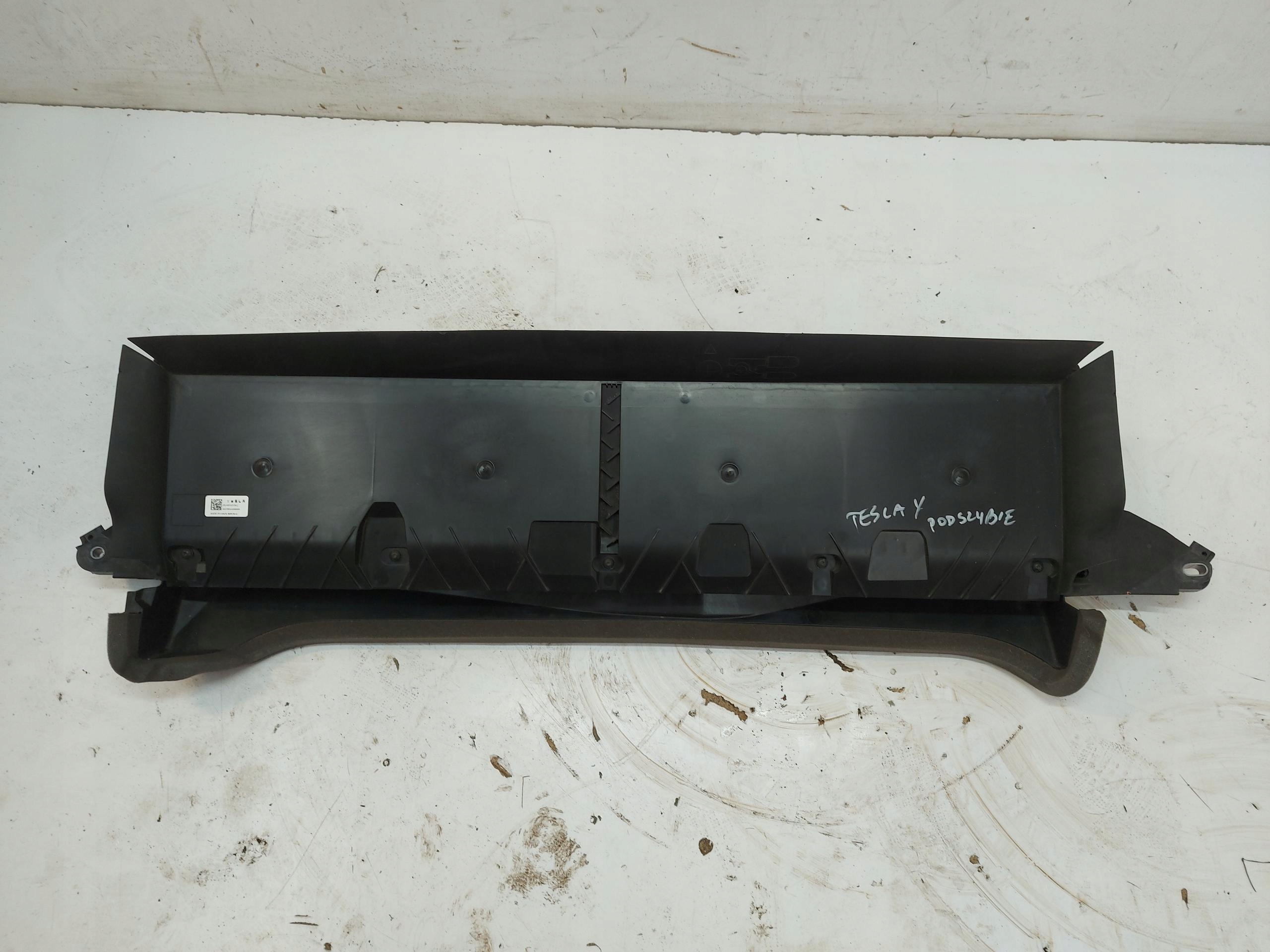 TESLA MODEL Y 2024r Gehäuse FITRA luft 1495167-28-C