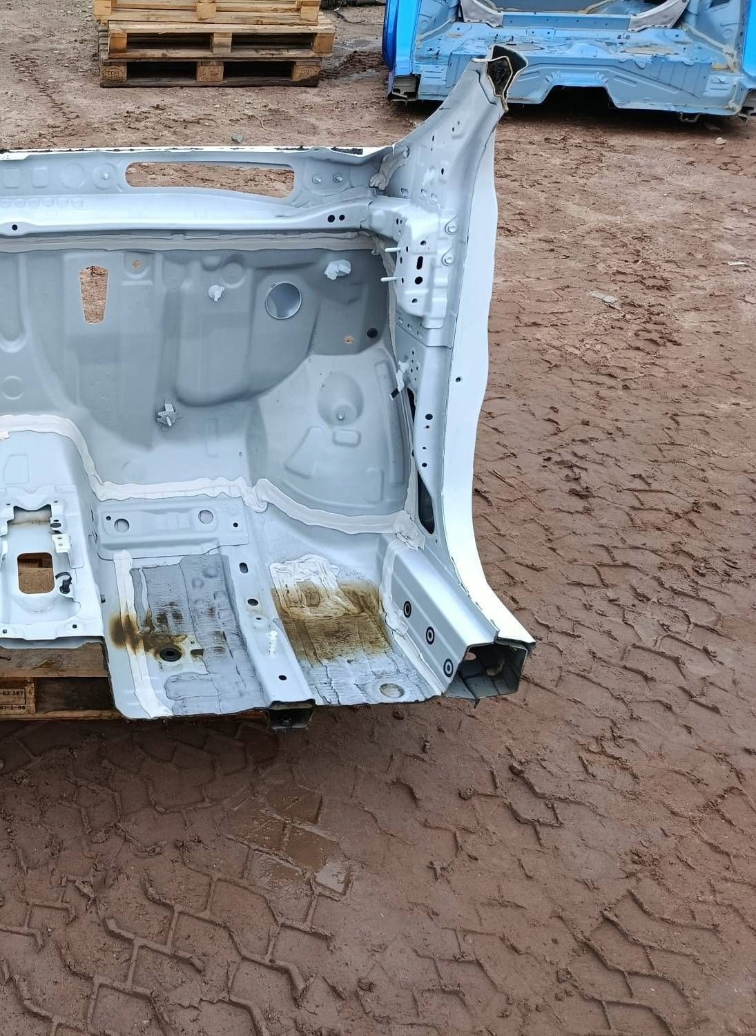 quarter bodywork front side right Mazda 2 2024R 089