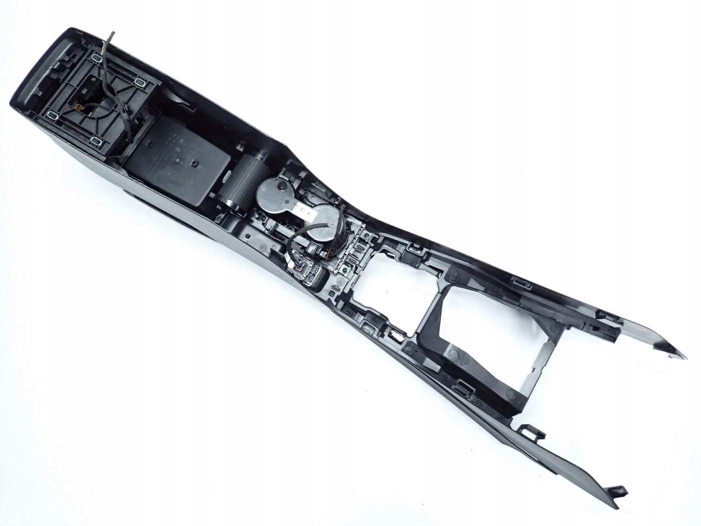 тунель подлокотник usb европа SKODA OCTAVIA IV 5E3 21R