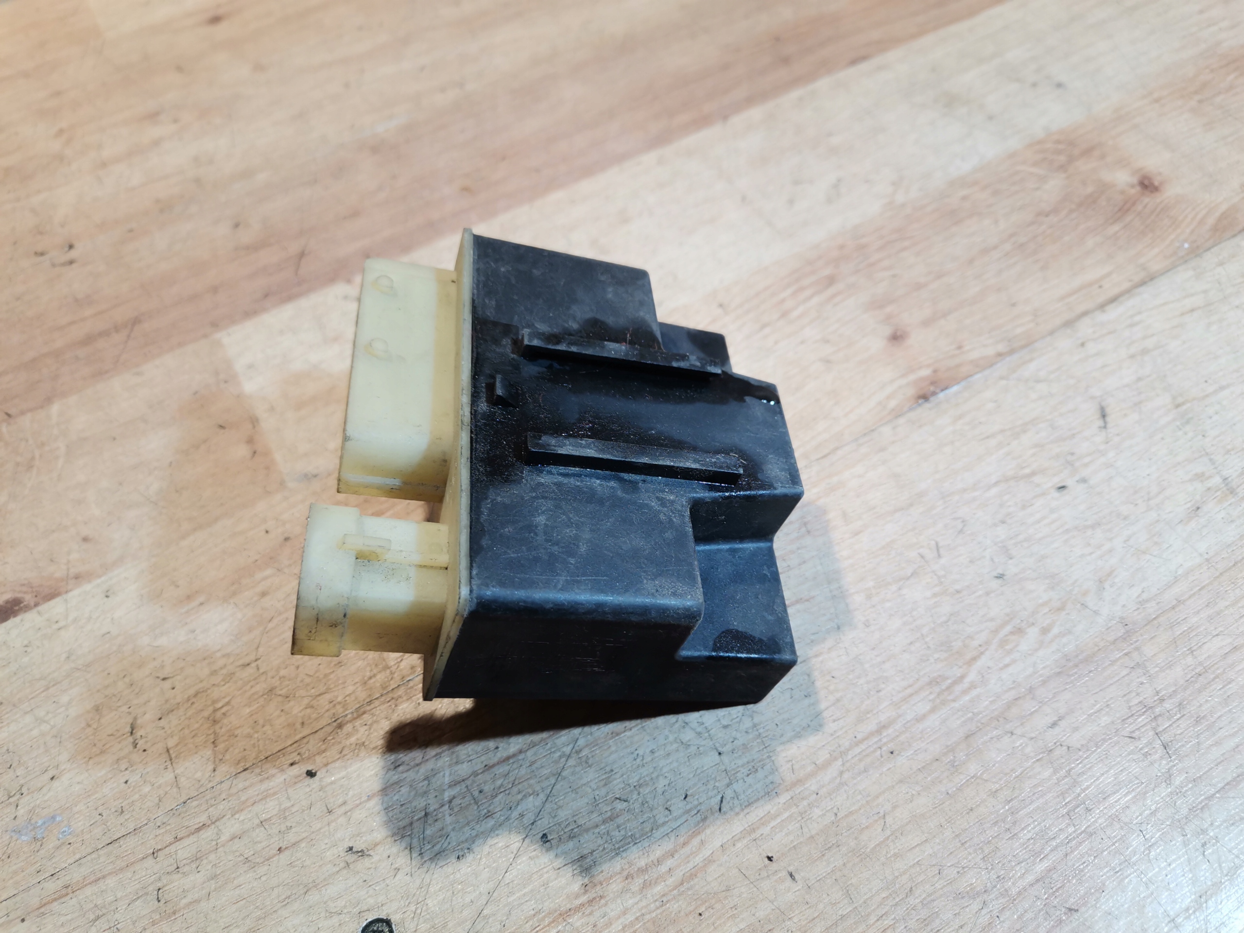 modulo Relè VENTOLA CITROEN PEUGEOT 9652021180