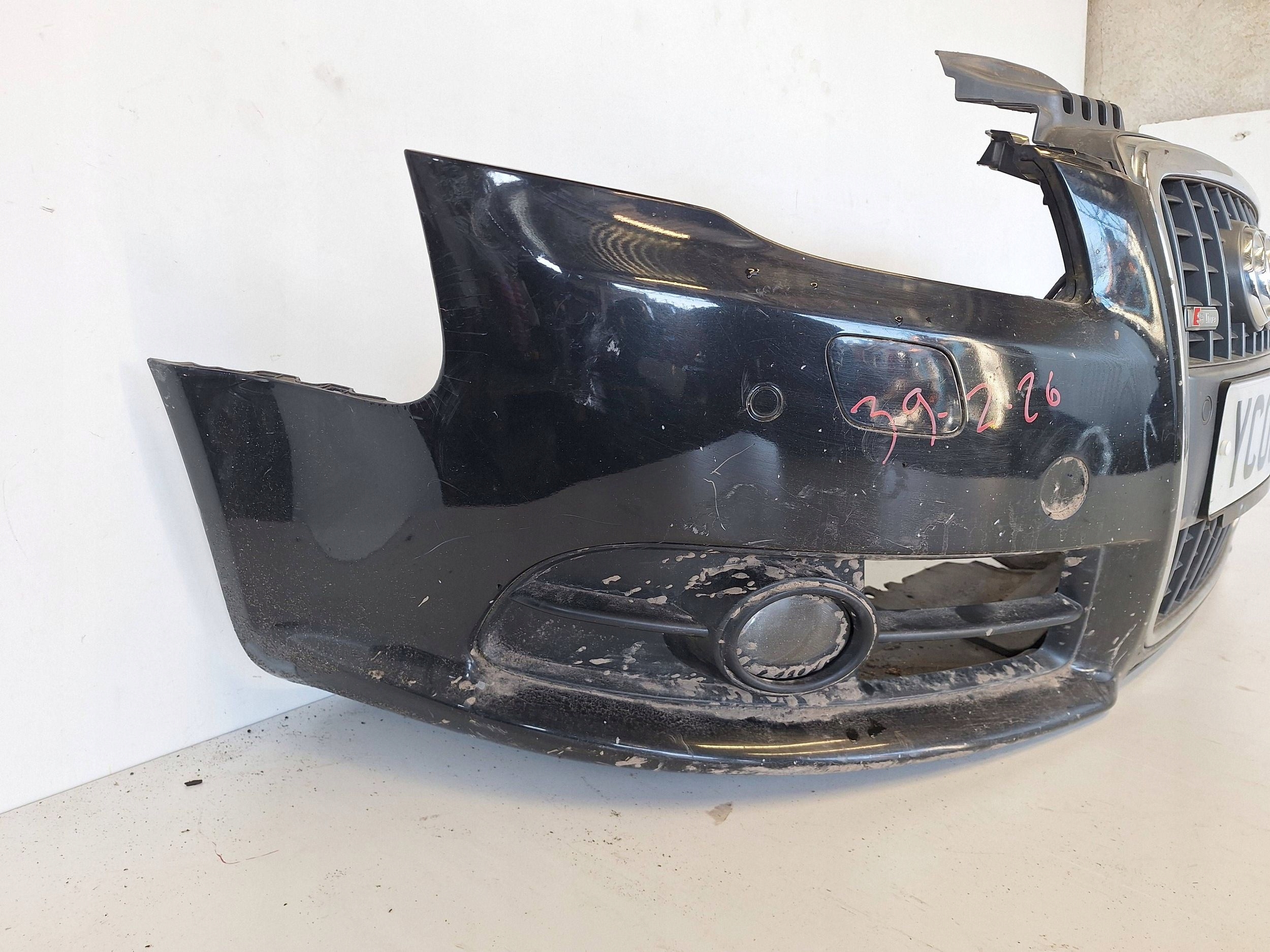 AUDI A4 B7 S-LINE 05-08 bumper + PDC + XENON