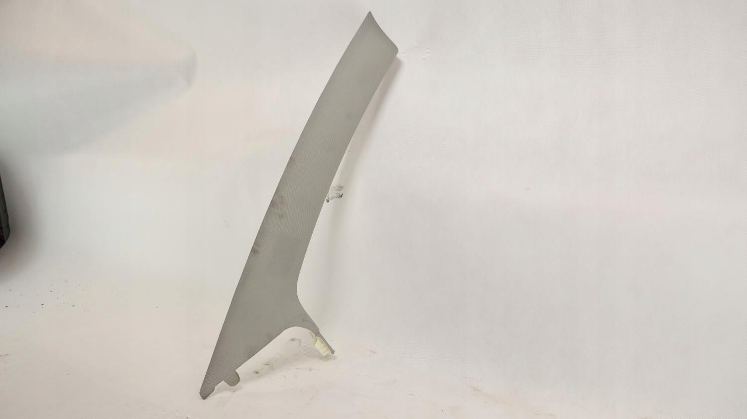 TESLA MODEL 3 КРЫШКА СТОЙКИ A ПРАВАЯ 1086241-01-J