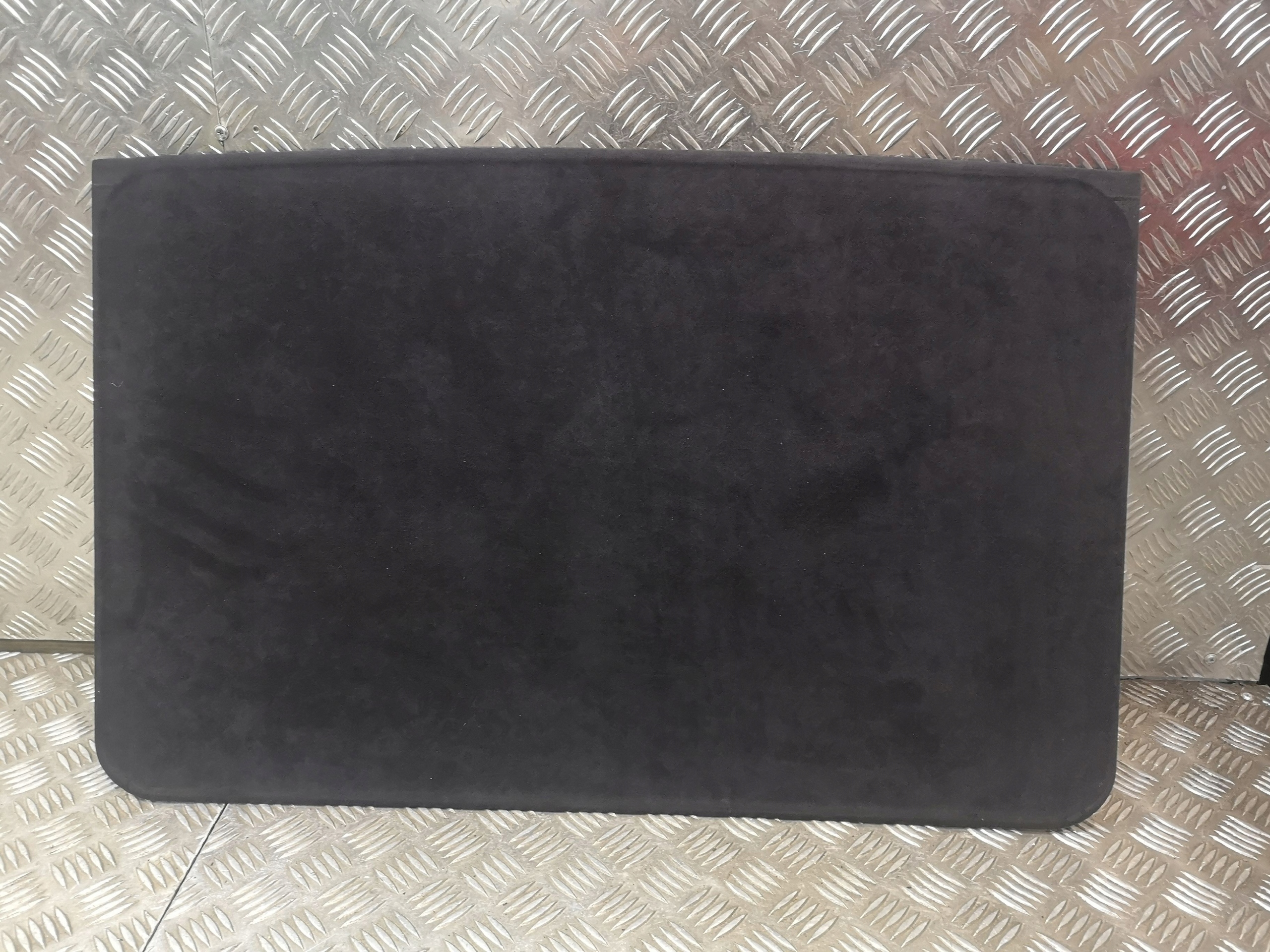 8049081 - BMW G30 обшивка потолка под люком Алькантара