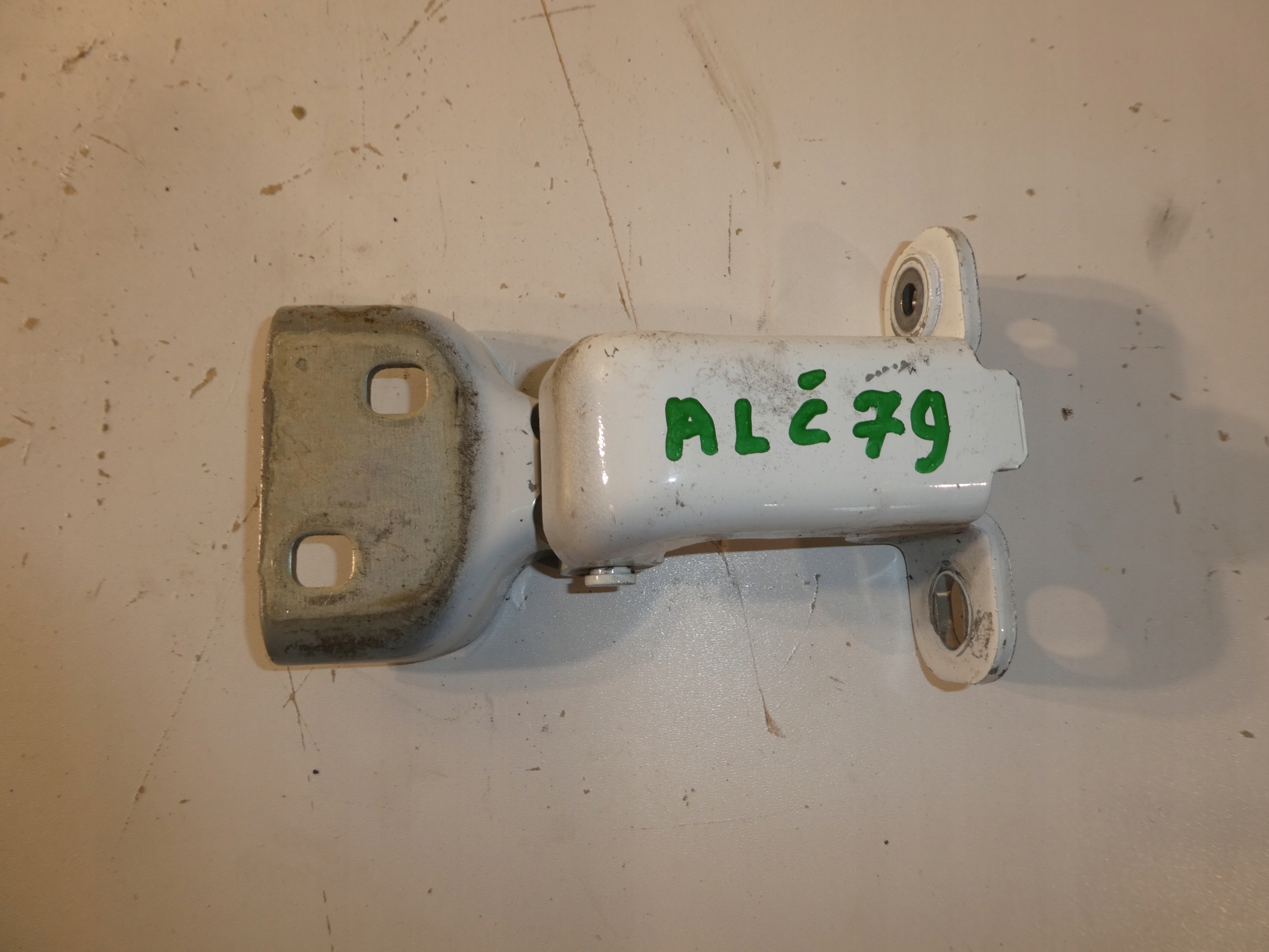 hinge door front TRAFIC III VIVARO B