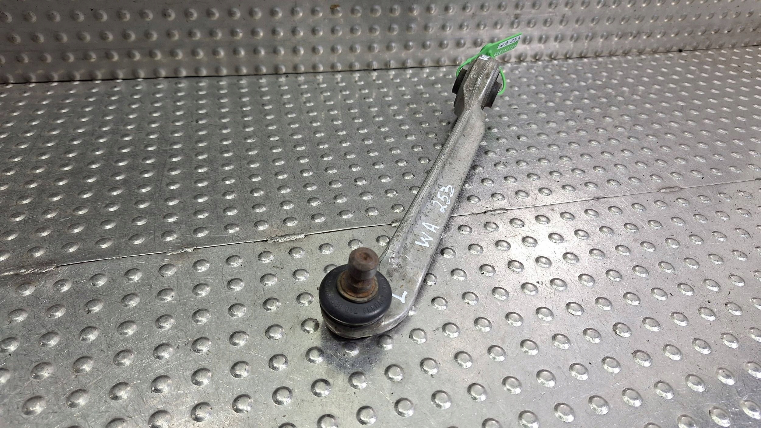 arm left front upper OE 8D0407507E AUDI A4 B6 A6 C5 PASSAT B5 SUPERB and