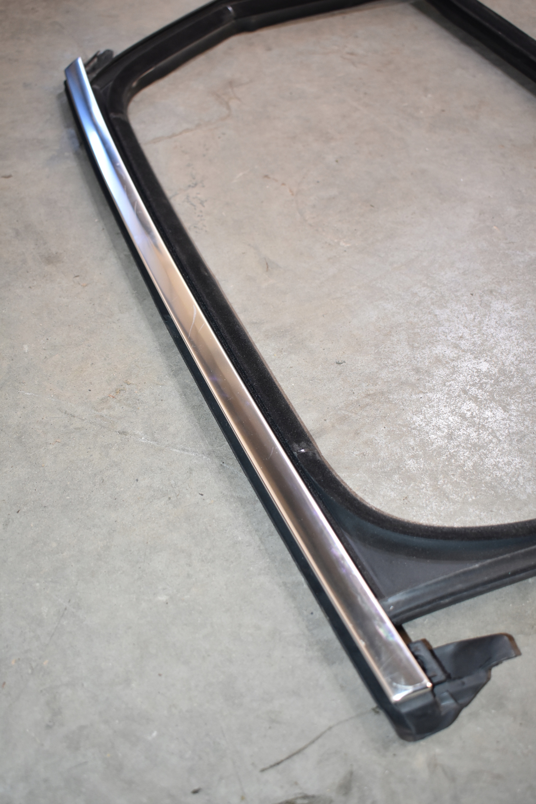 IDEALNA moulding frame door left rear part CHROM PORSCHE CAYENNE 9Y 1
