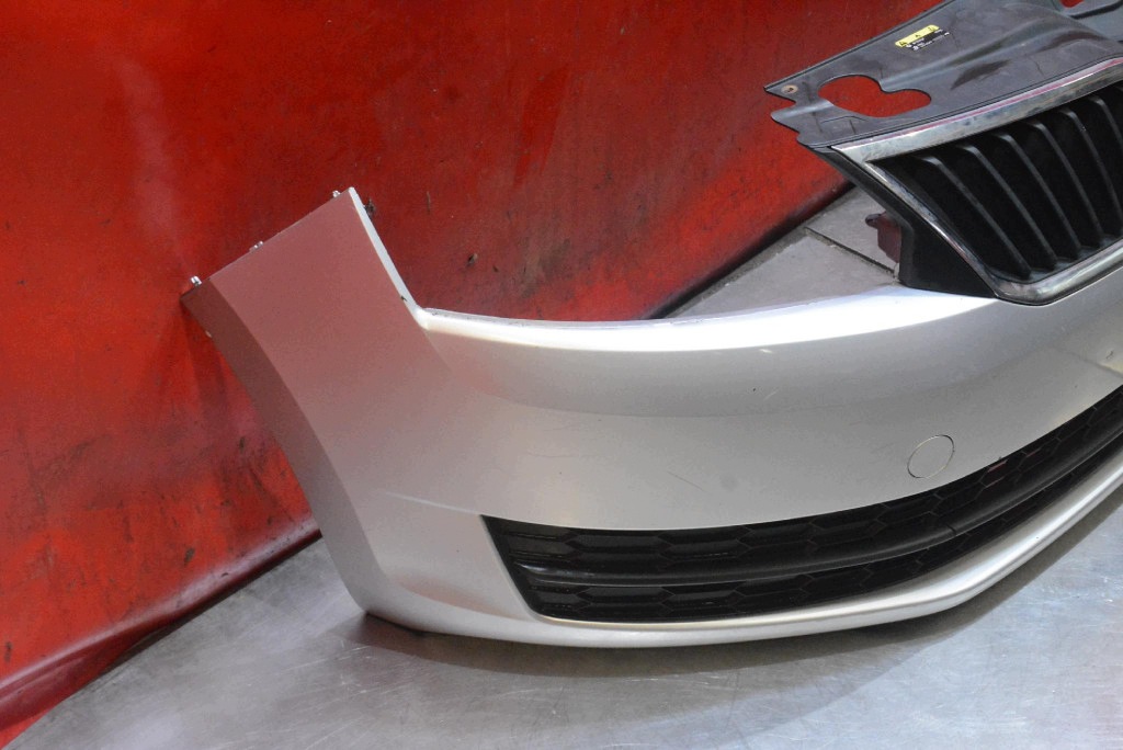 bumper grille front front SREBRNY SKODA RAPID 12-19