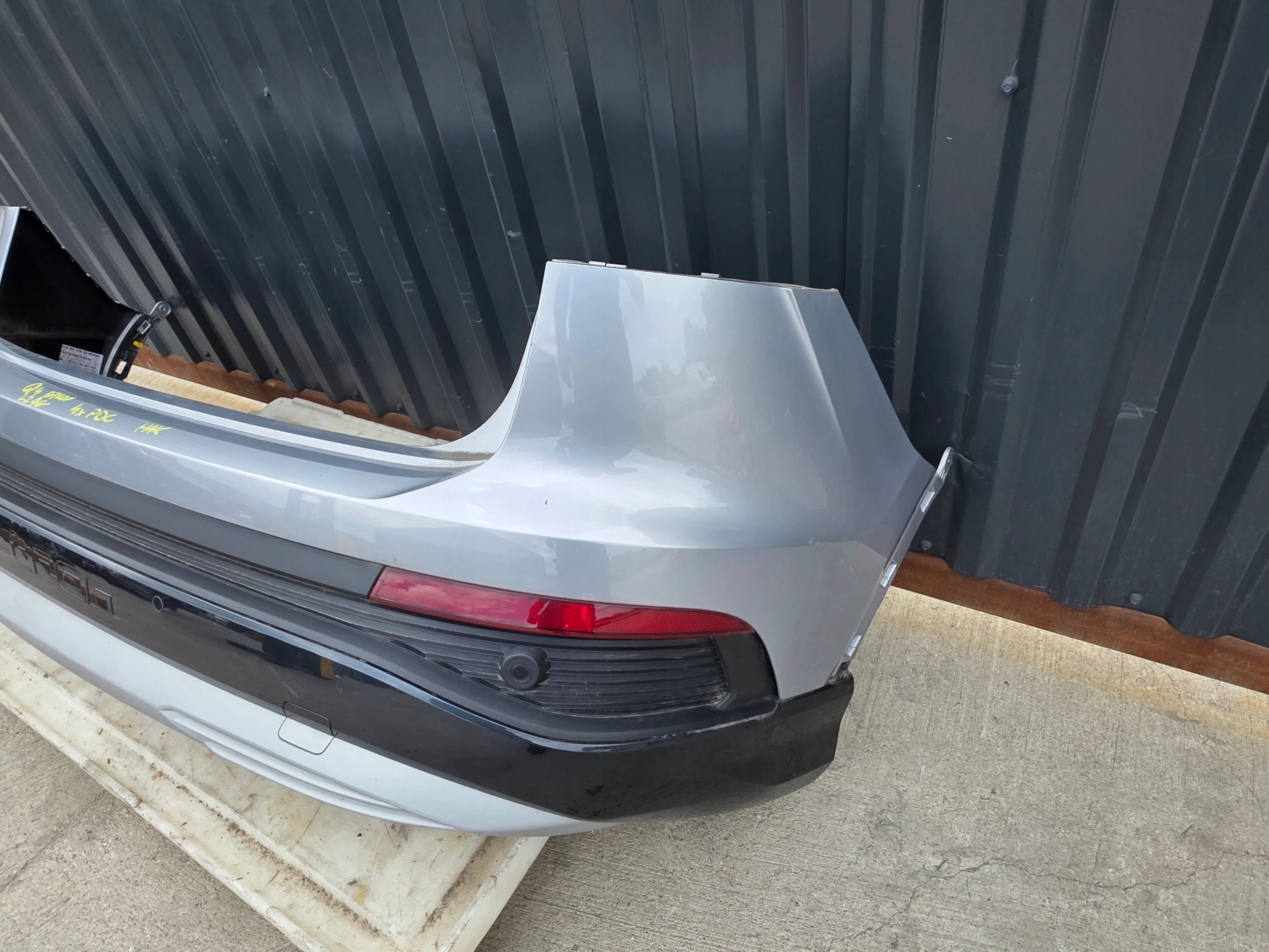 bumper rear part AUDI Q4 E-TRON SPORTBACK LZ7G 4XPDC complete !!!