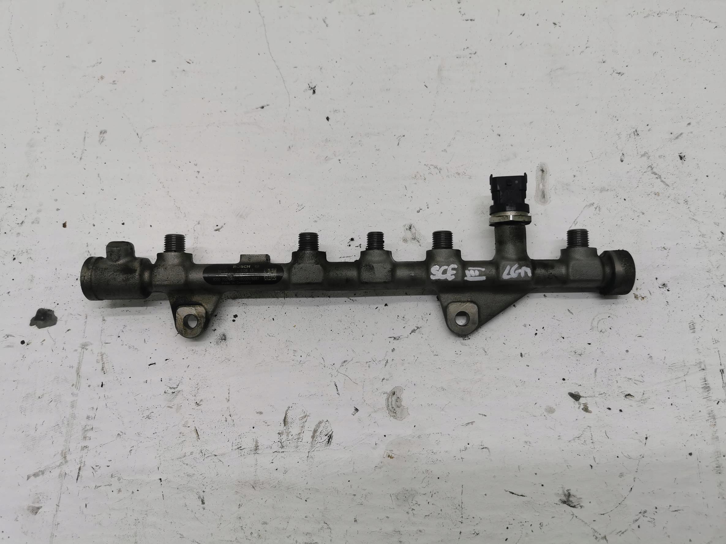 Rampe injection RENAULT SCENIC III 8200750048 1.9