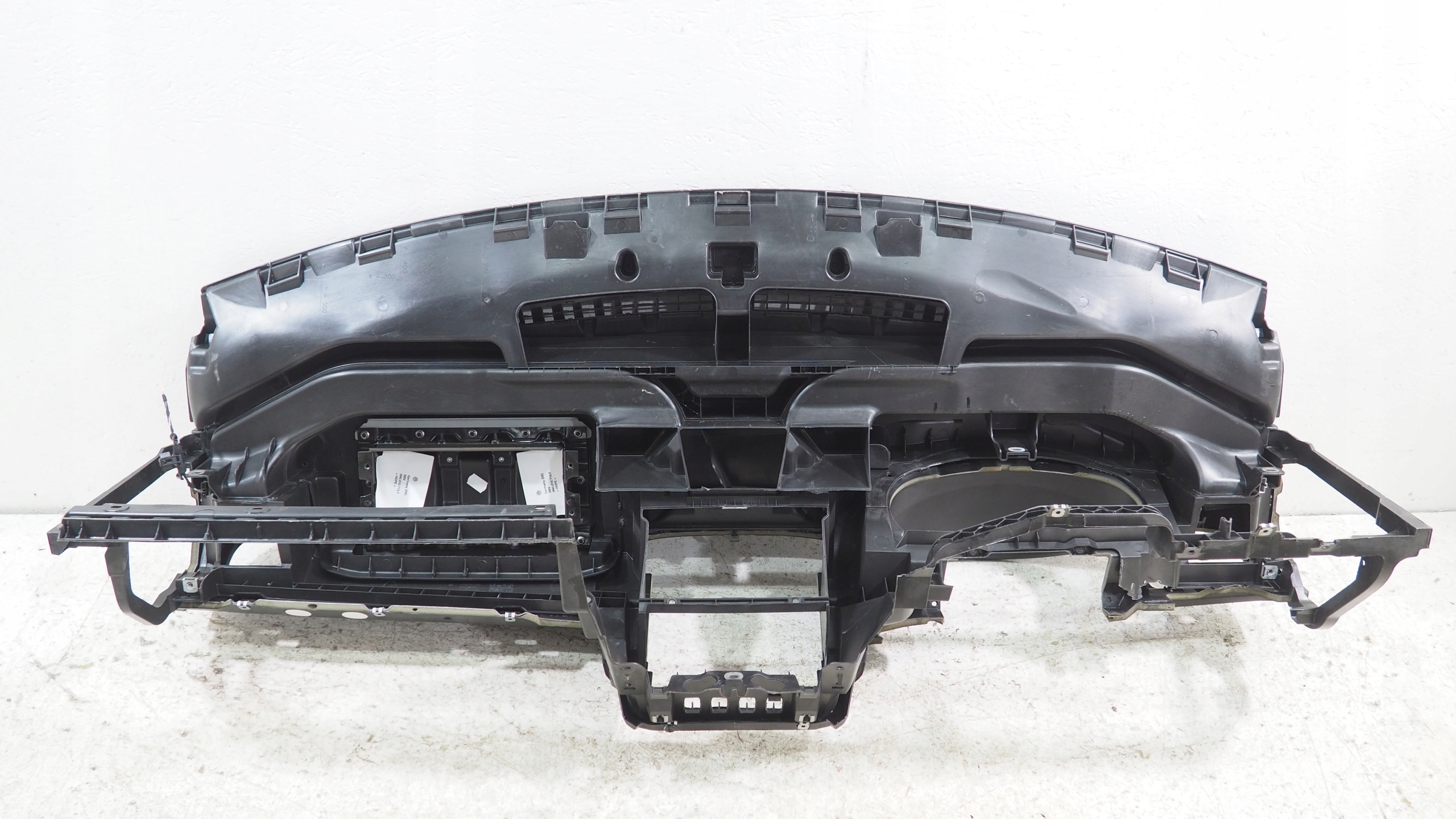 VW Golf VI console dashboard instrument panel original 5K1857181C