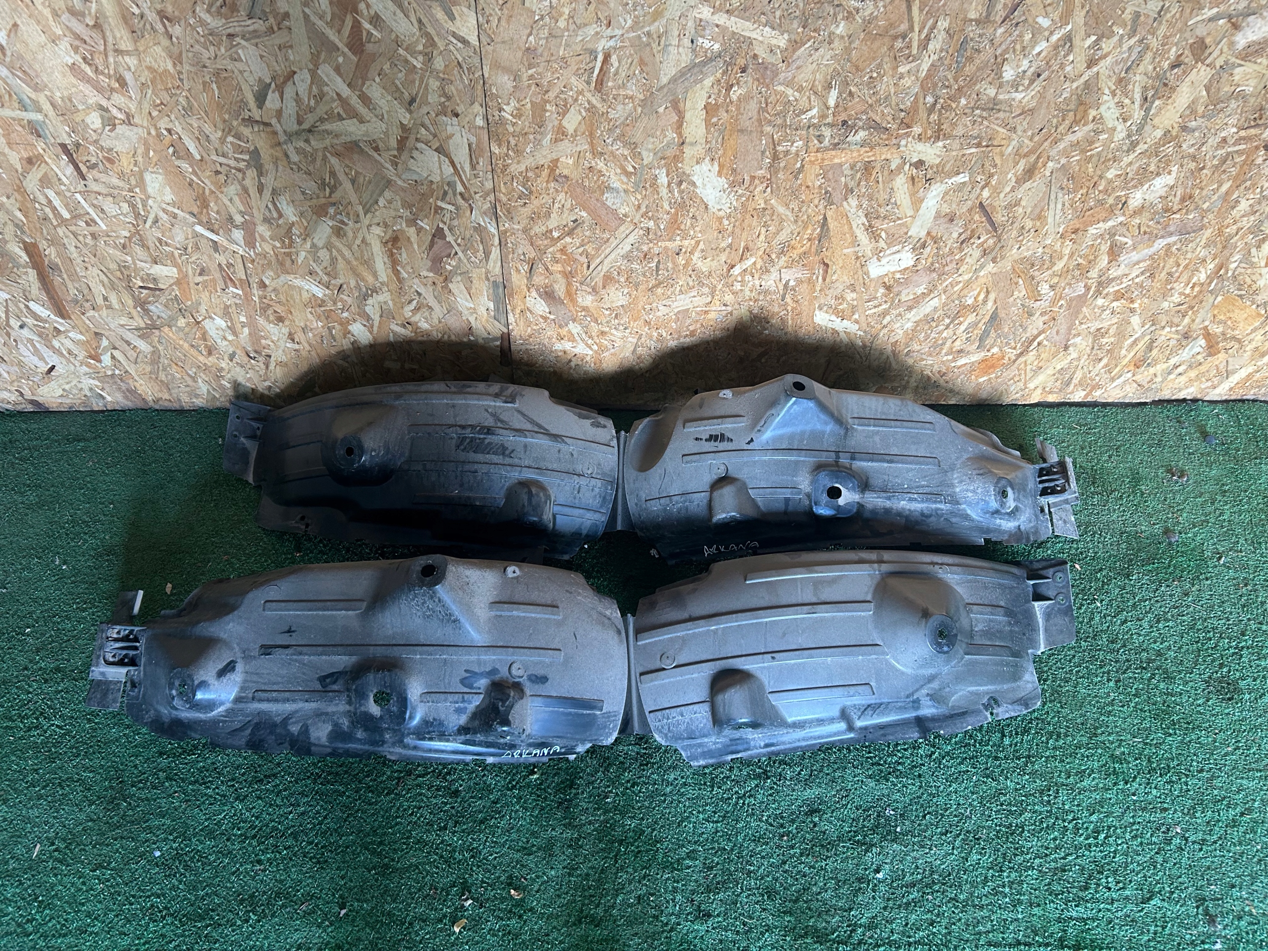 подкрылки зад левый renault ARKANA