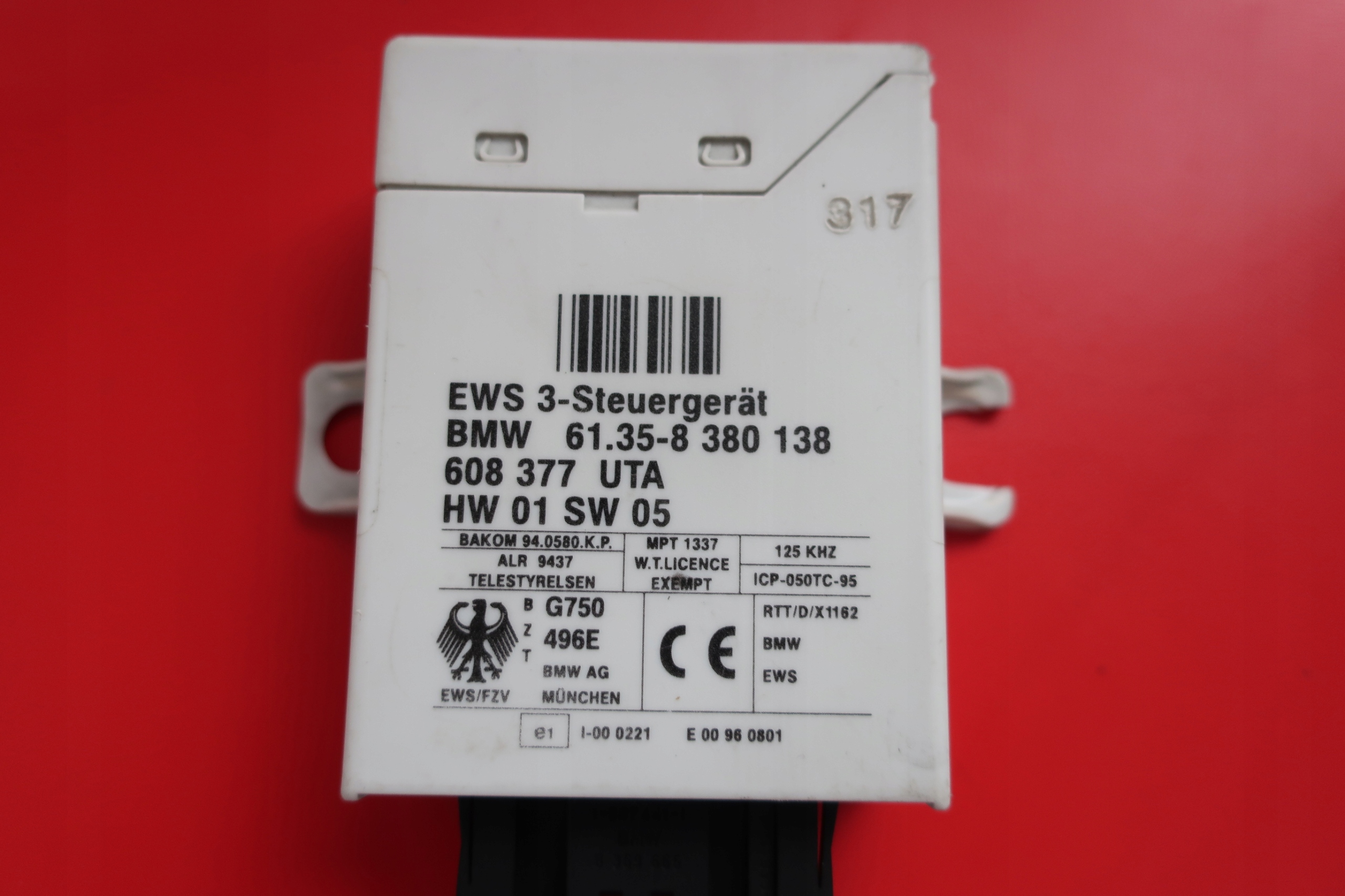 control unit EWS 3 III BMW E39 8380138