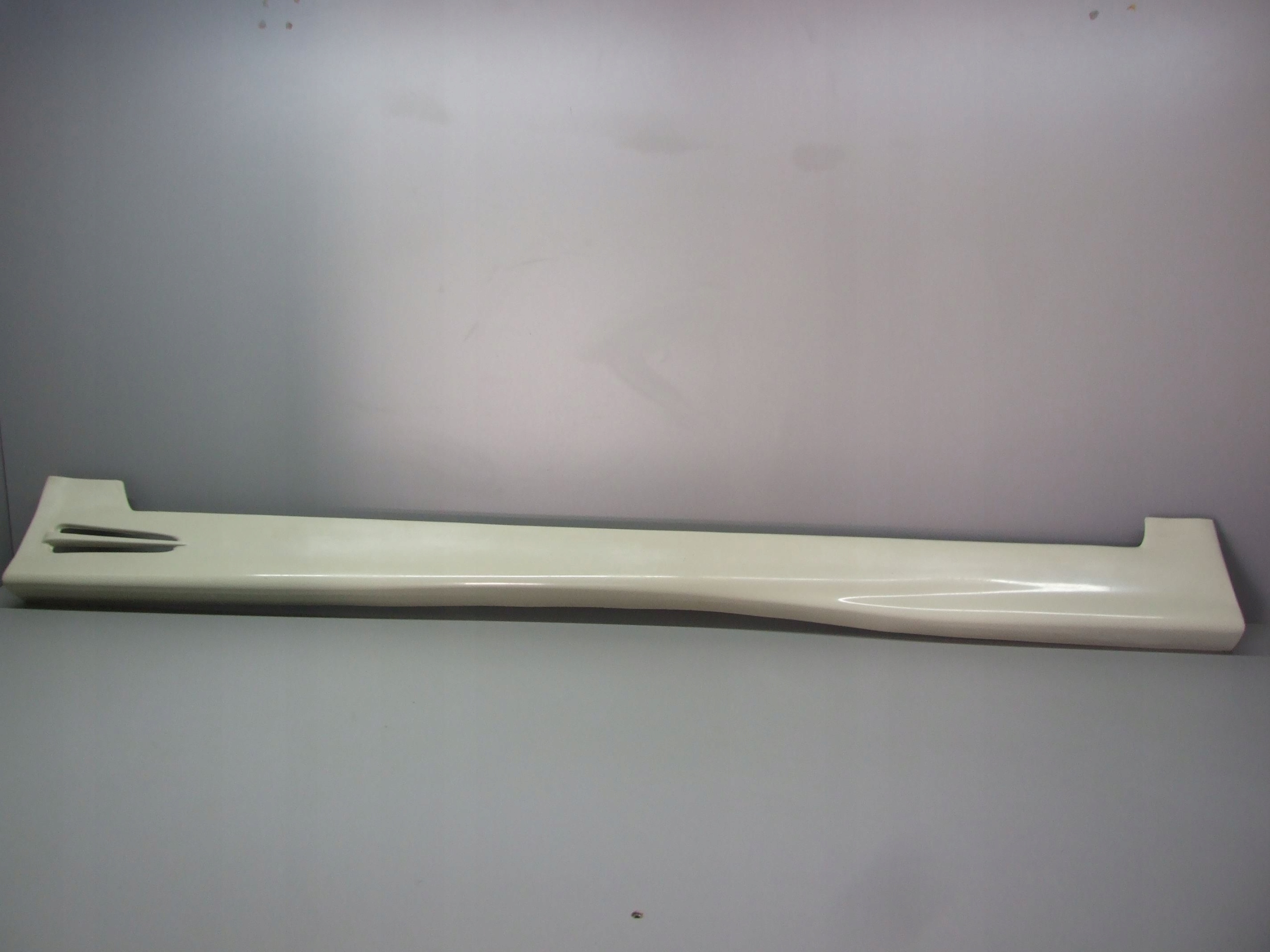 LISTWA PROGOWA TUNING SPORTOWA PRAWA AUDI A4 B6